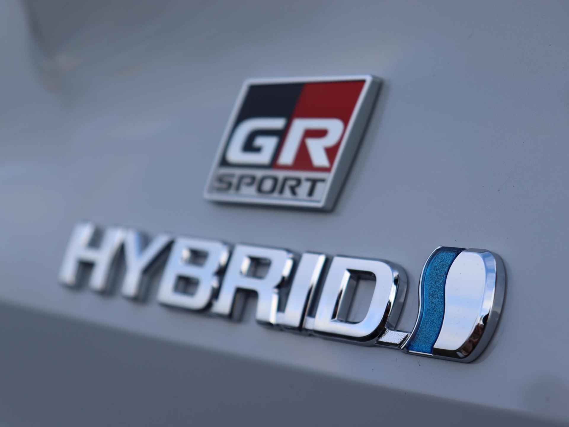 Toyota Corolla Touring Sports 1.8 Hybrid GR-Sport, Demo, Bitone lak - 23/47