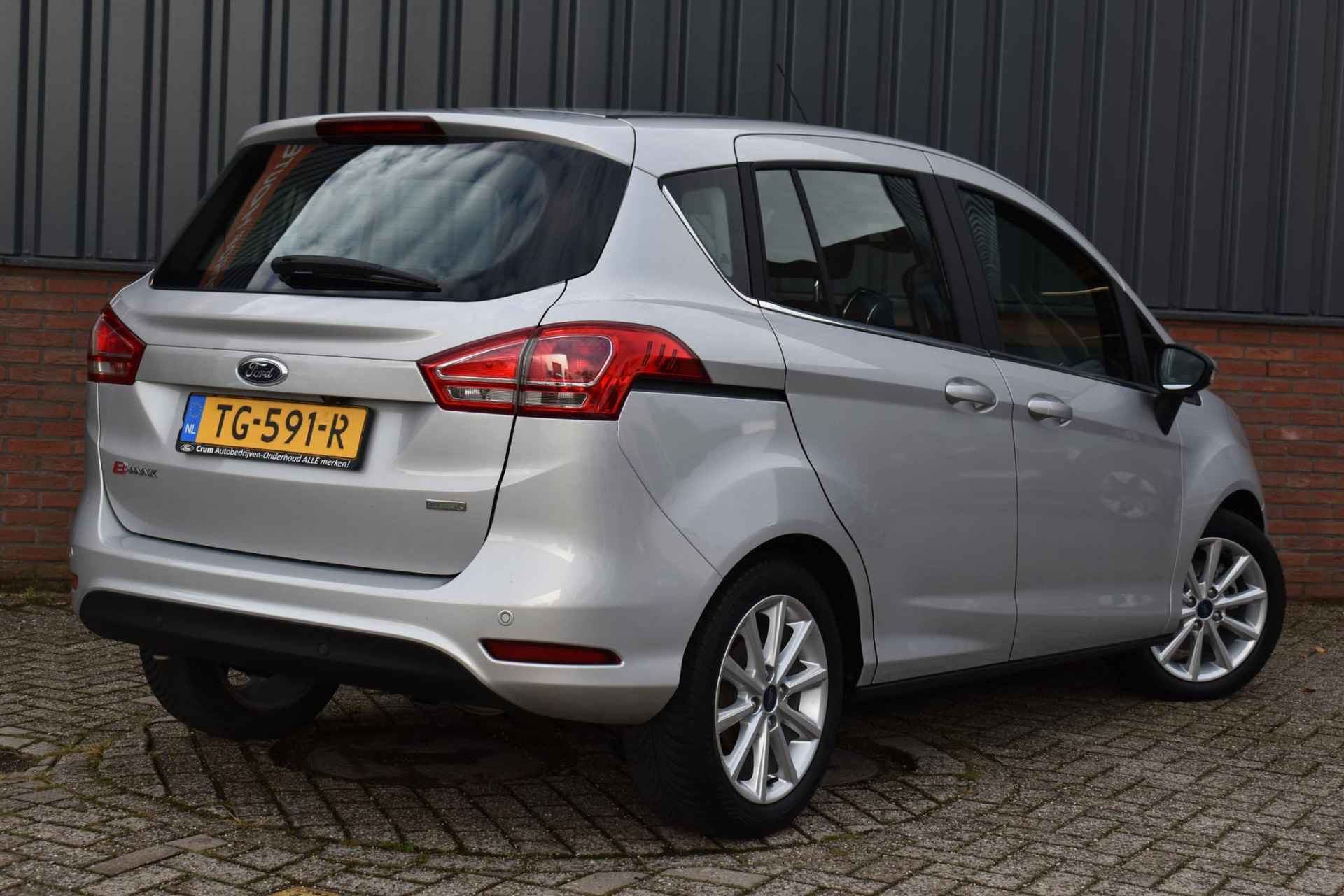 Ford B-Max 1.0 EcoBoost Titanium |Zeer nette auto|Navigatie|Hoge zit|Voorruitverwarming|Dealer onderhouden| - 3/34