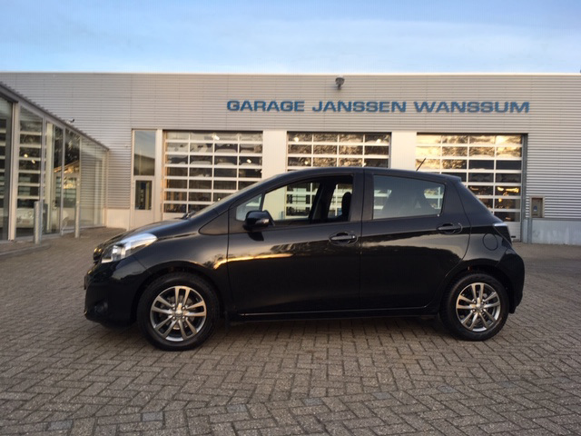 Toyota Yaris 1.3 VVT-I ASPIRATION AUTOMAAT AIRCO