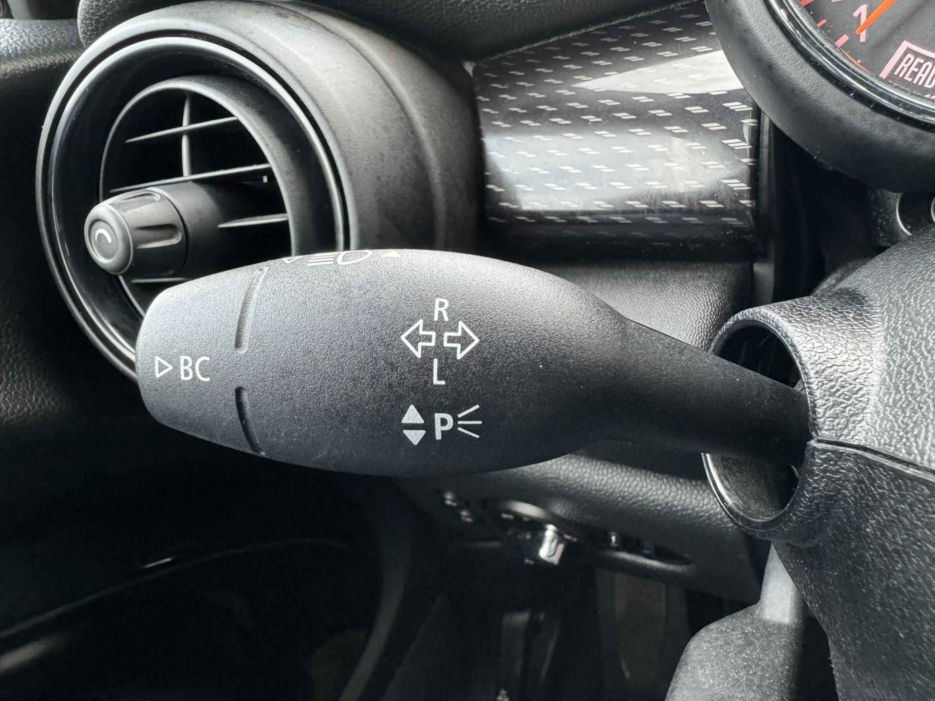 Mini Mini 2.0 Cooper S Chili Climate Navigatie Bluetooth Cruise Stoelverwarming 17 inch velgen - 32/47