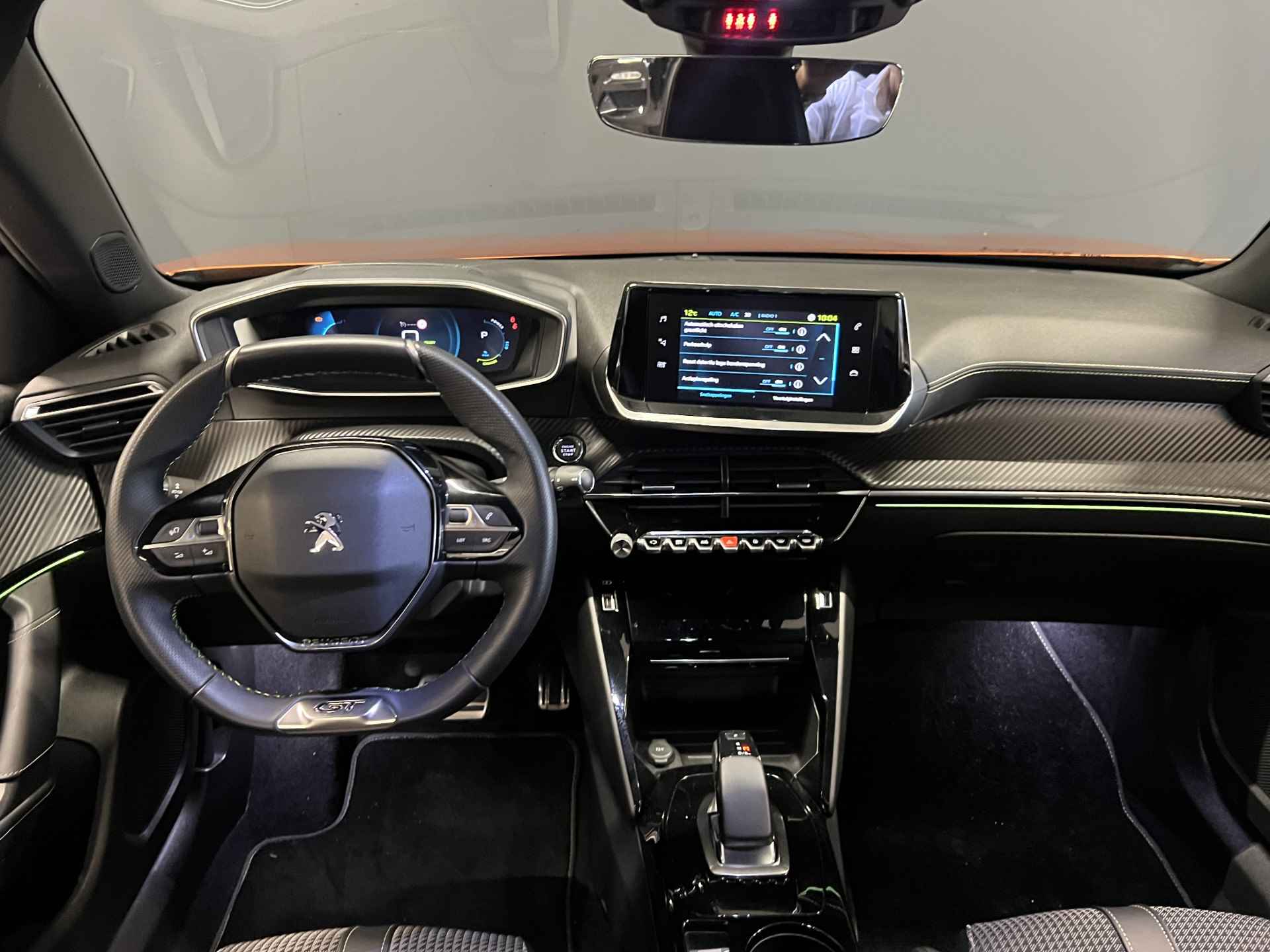 Peugeot e-2008 EV GT 50 kWh | Camera | 3-D Cockpit | Leder/Stof | 17'' LMV | LED | Carplay | Bluetooth | Getint glas | BTW | - 10/38