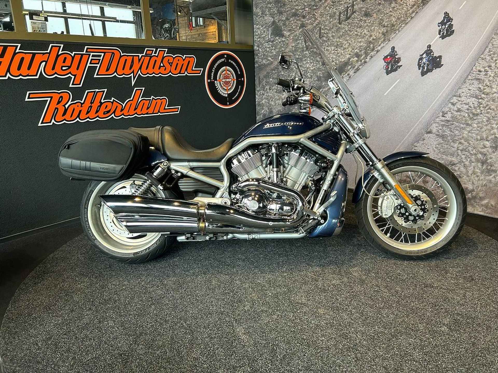 Harley-Davidson VRSCAW V-Rod - 1/15
