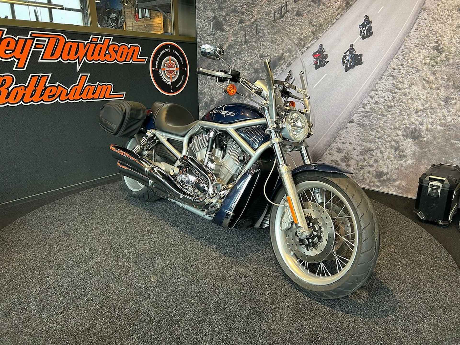 Harley-Davidson VRSCAW V-Rod - 6/15