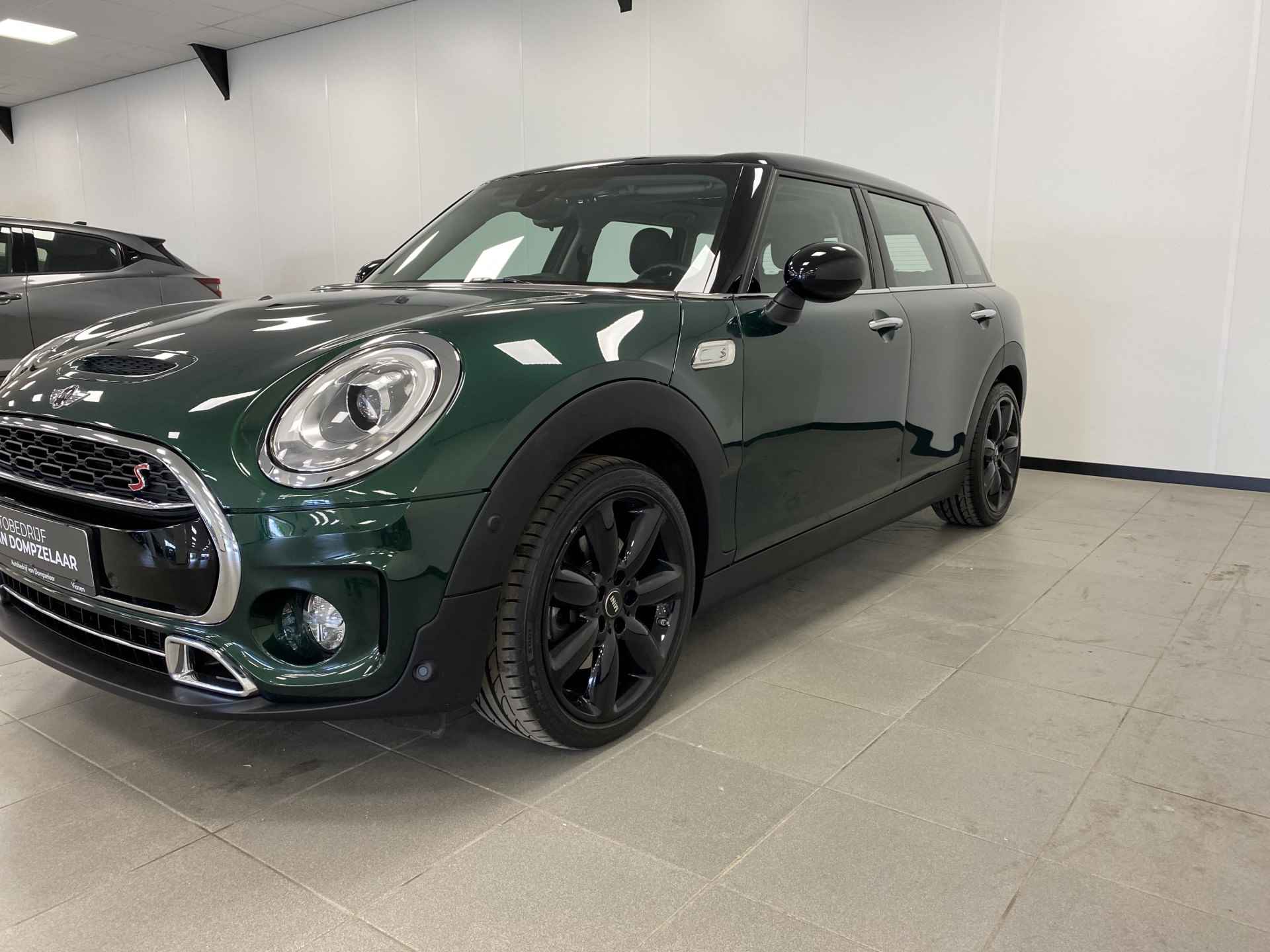 MINI Clubman 2.0 Cooper S / 192PK / Chili Business Plus / PANO / LEDER / NAVI / 31.000KM!! / - 25/51