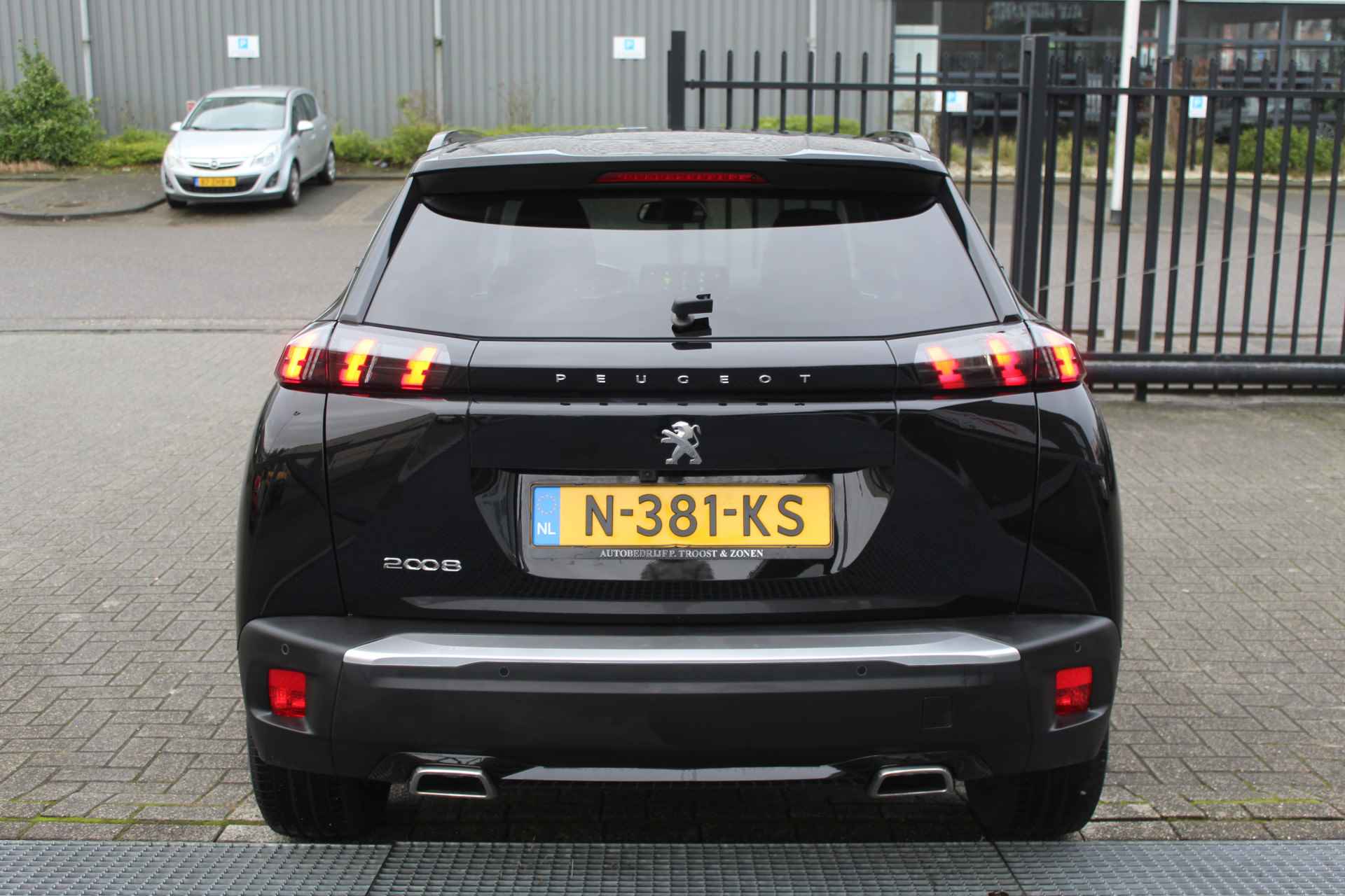 Peugeot 2008 1.2 PureTech Allure Pack Apple Carplay/Navigatie/3D-Cockpit/360 Camera/Achteruitrijcamera/Origineel NL - 11/26