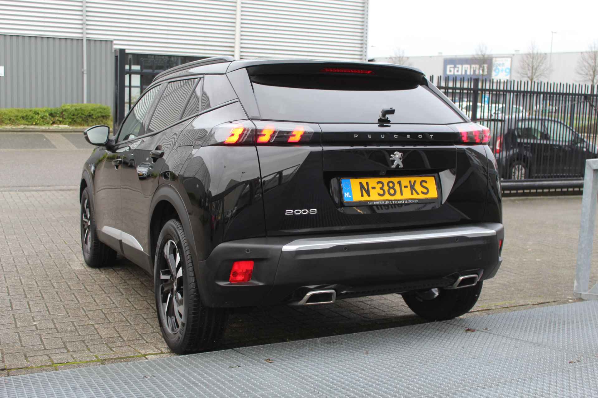 Peugeot 2008 1.2 PureTech Allure Pack Apple Carplay/Navigatie/3D-Cockpit/360 Camera/Achteruitrijcamera/Origineel NL - 12/26