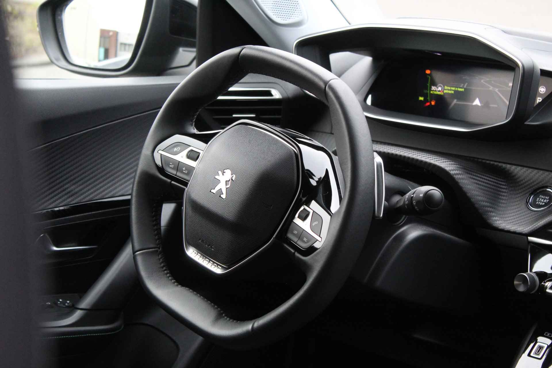 Peugeot 2008 1.2 PureTech Allure Pack Apple Carplay/Navigatie/3D-Cockpit/360 Camera/Achteruitrijcamera/Origineel NL - 14/26