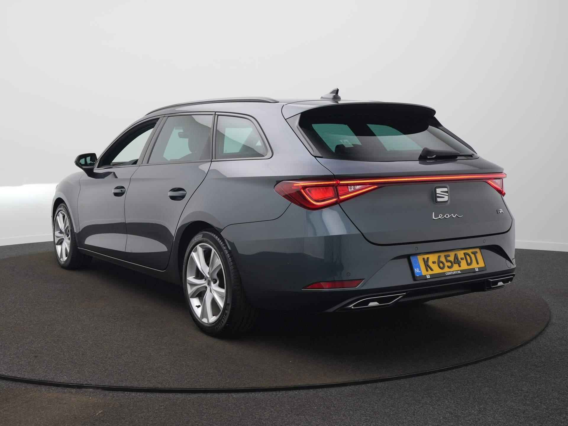 SEAT Leon Sportstourer 1.5 eTSI FR Launch Edition / Acc / Sensoren / Navigatie - 7/54