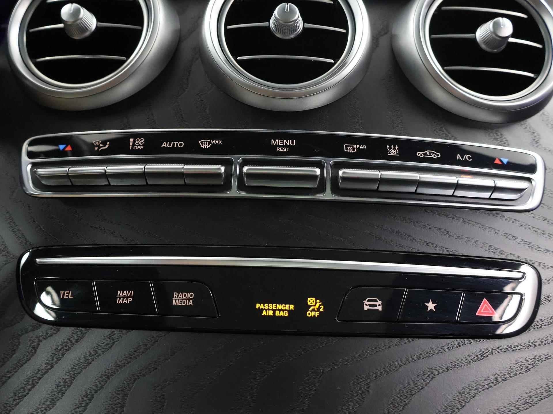 Mercedes-Benz GLC-klasse 300e 4MATIC Premium AMG Trekhaak | Panoramadak | Digitaal Display | Getint glas | Dodehoekassistent | Elektr. achterklep | - 30/54