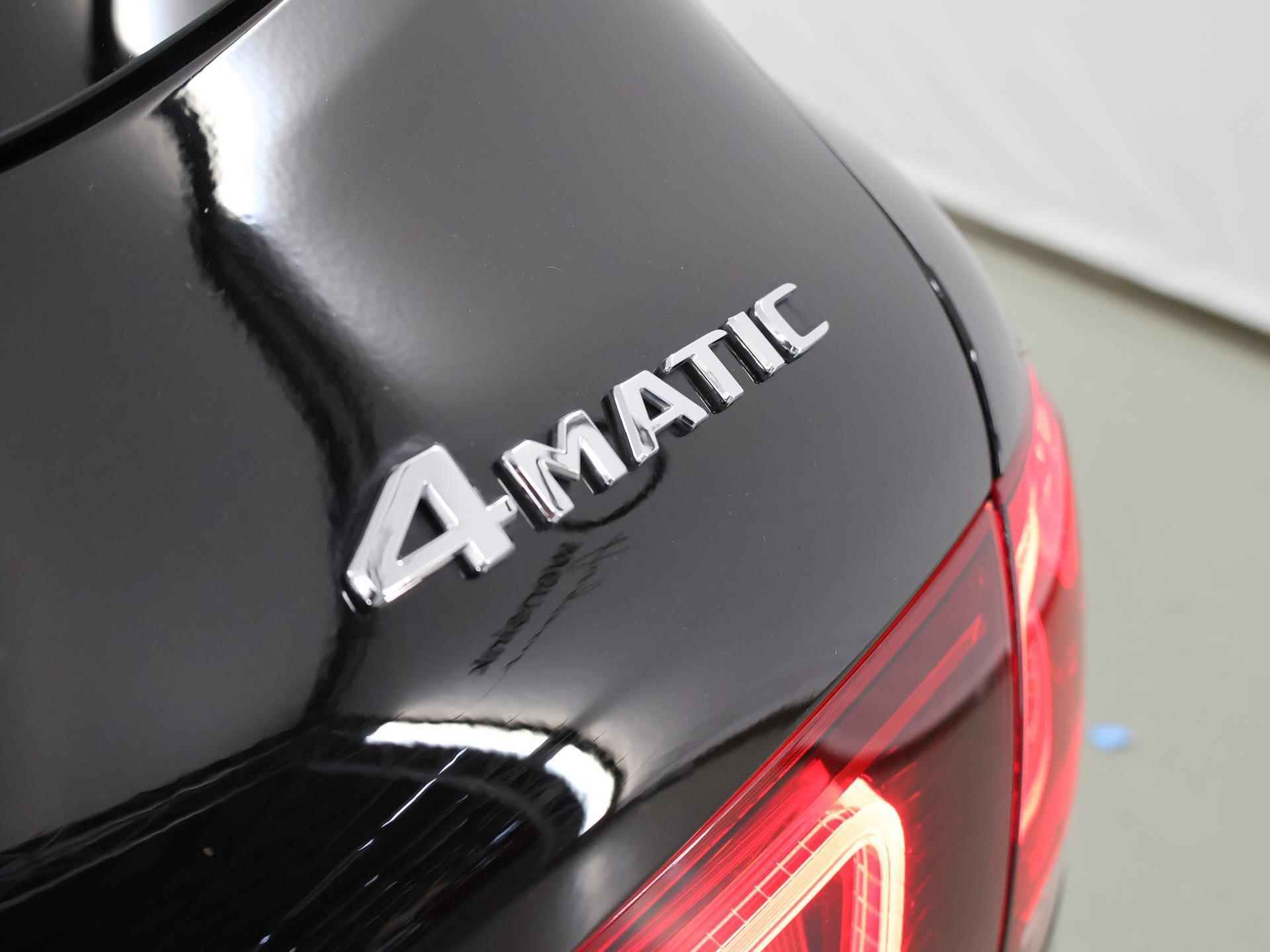 Mercedes-Benz GLC-klasse 300e 4MATIC Premium AMG Trekhaak | Panoramadak | Digitaal Display | Getint glas | Dodehoekassistent | Elektr. achterklep | - 50/54