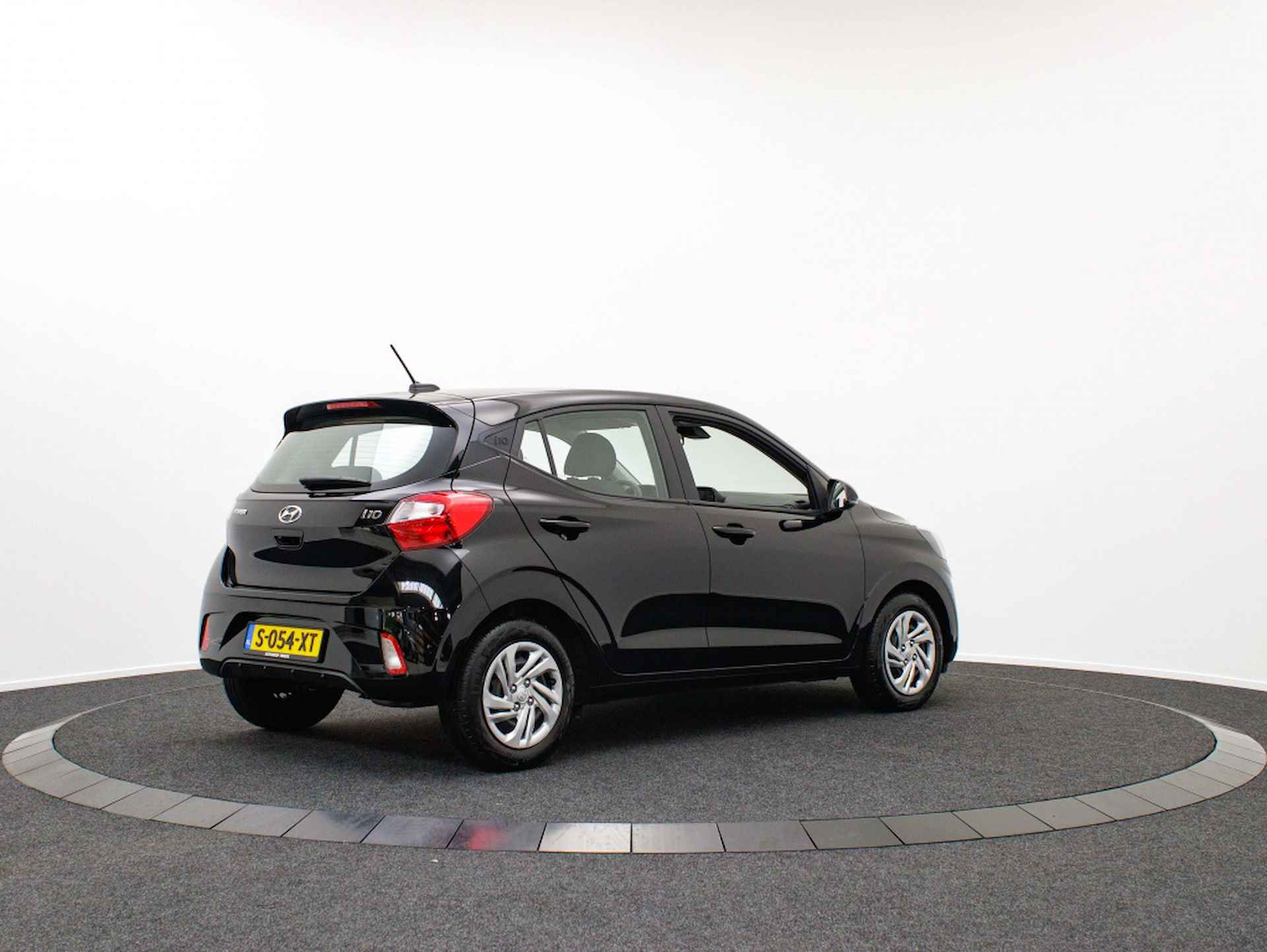 Hyundai i10 1.0 Comfort Smart | Private lease 335pm - 6/48