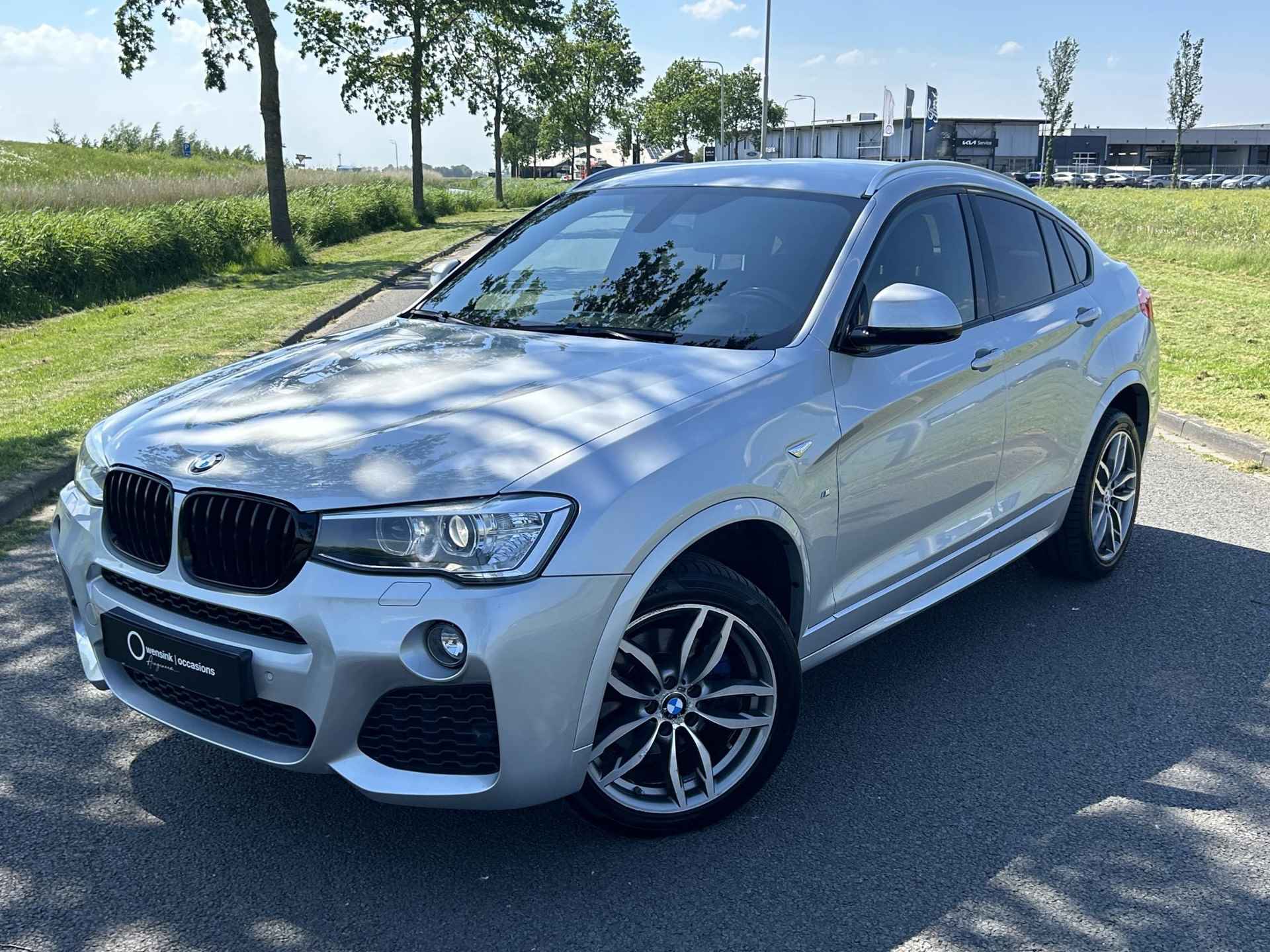 BMW X4 xDrive30d High Executive | M-Sport | Navigatie | Volledig Lederen Bekleding | Sportstoelen | ClimateControl | PDC | Xenon | - 3/35