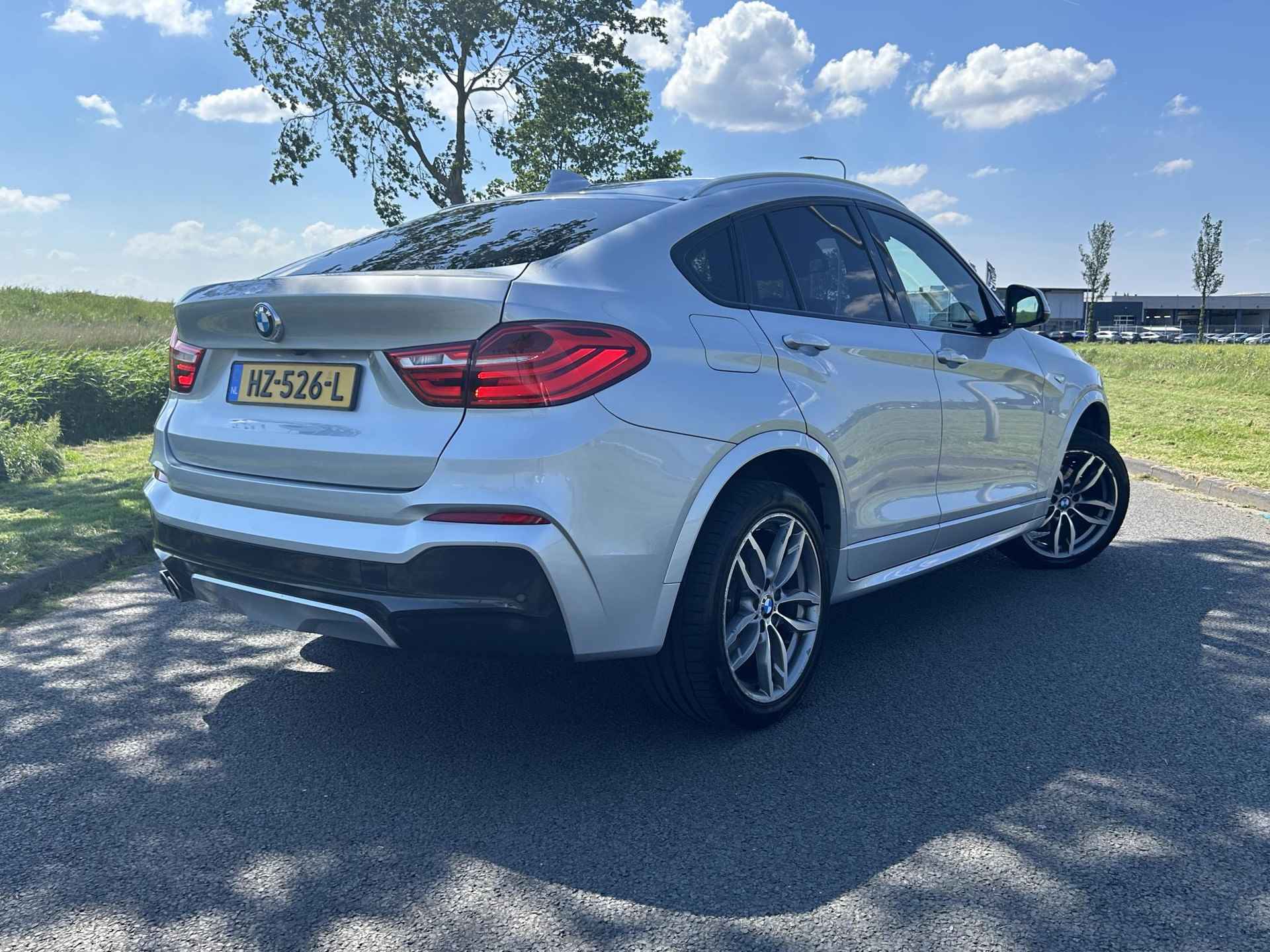 BMW X4 xDrive30d High Executive | M-Sport | Navigatie | Volledig Lederen Bekleding | Sportstoelen | ClimateControl | PDC | Xenon | - 6/35