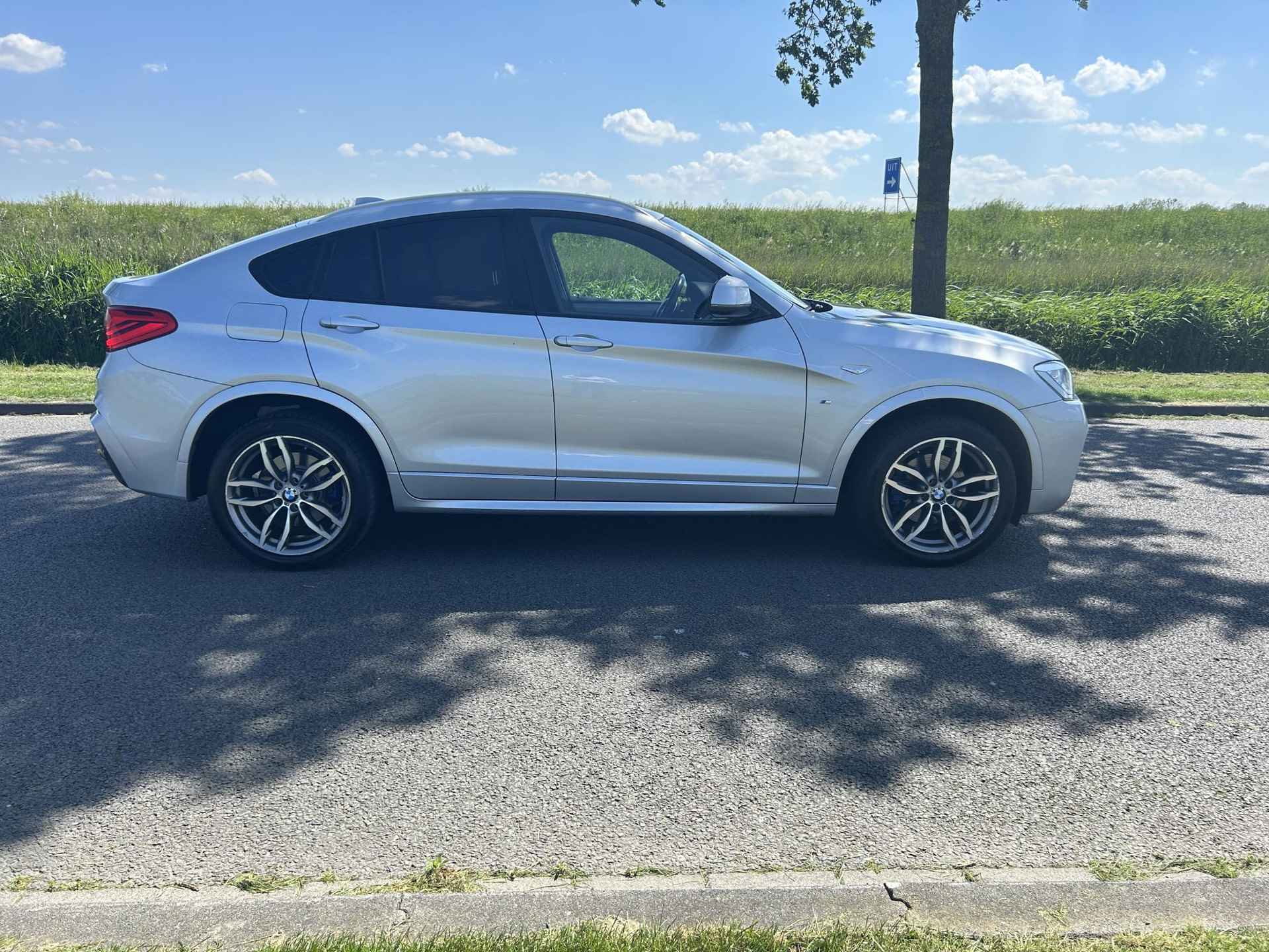 BMW X4 xDrive30d High Executive | M-Sport | Navigatie | Volledig Lederen Bekleding | Sportstoelen | ClimateControl | PDC | Xenon | - 12/35