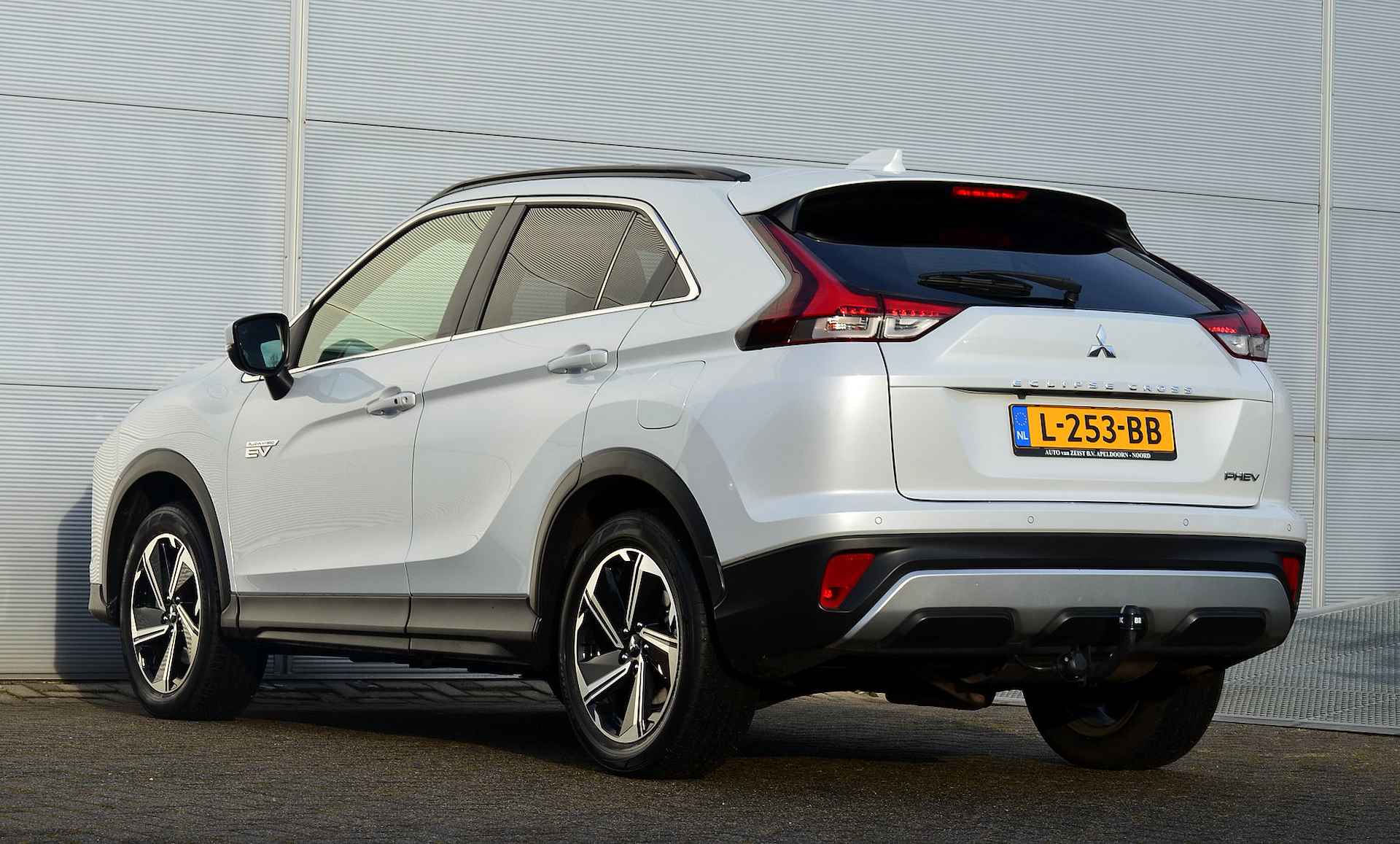 Mitsubishi Eclipse Cross PHEV 2.4 FIRST EDITION 4WD | PLUG IN HYBRID | ADAPTIEF CRUISE | TREKHAAK 1500KG | FABRIEKGARANTIE TOT 09-04-2029* | ALL IN RIJKLAARPRIJS - 9/52