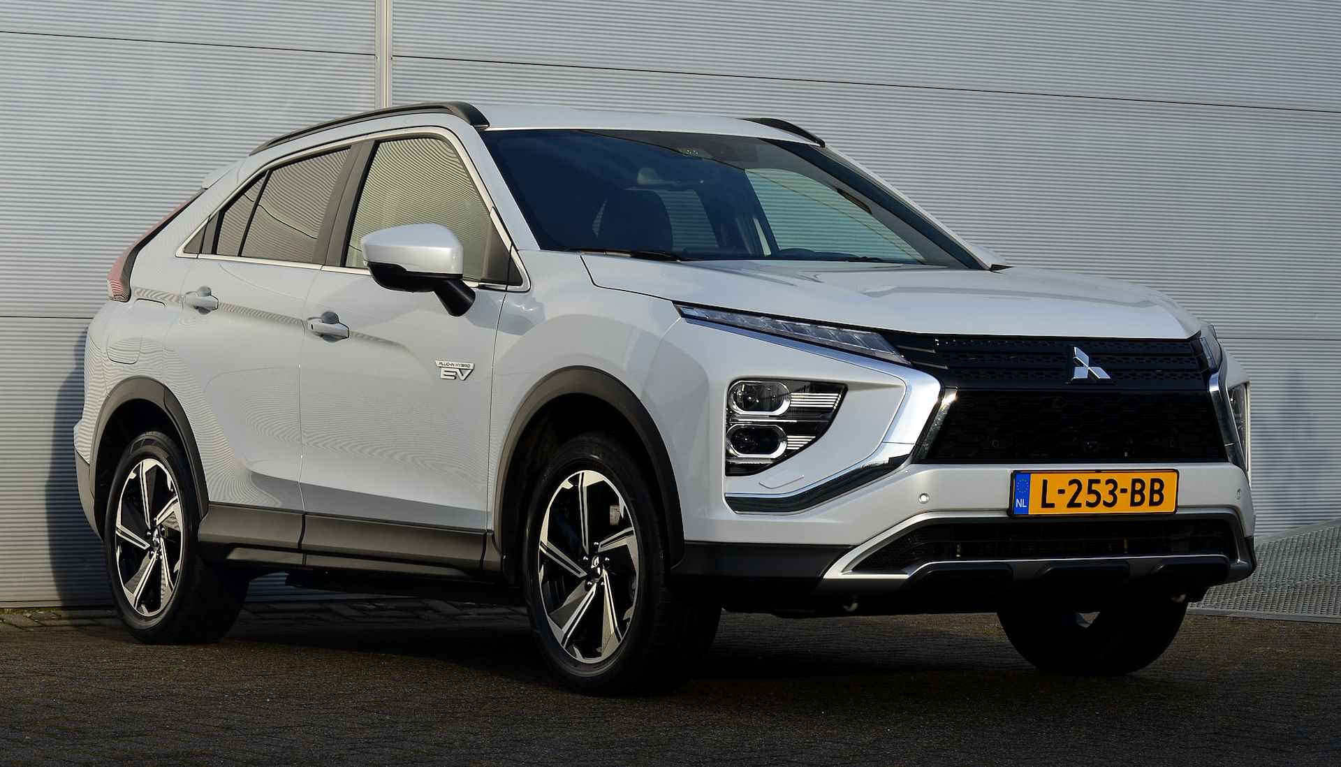 Mitsubishi Eclipse Cross PHEV 2.4 FIRST EDITION 4WD | PLUG IN HYBRID | ADAPTIEF CRUISE | TREKHAAK 1500KG | FABRIEKGARANTIE TOT 09-04-2029* | ALL IN RIJKLAARPRIJS - 13/52