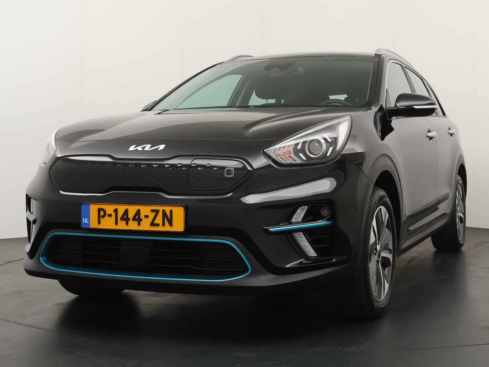 Kia e-Niro DynamicLine 64 kWh -  Apple CarPlay/Android Auto - Achteruitrijcamera - Adaptieve Cruise Control - Navigatie - Climate Control - Fabrieksgarantie tot 07-2029 - 3/45