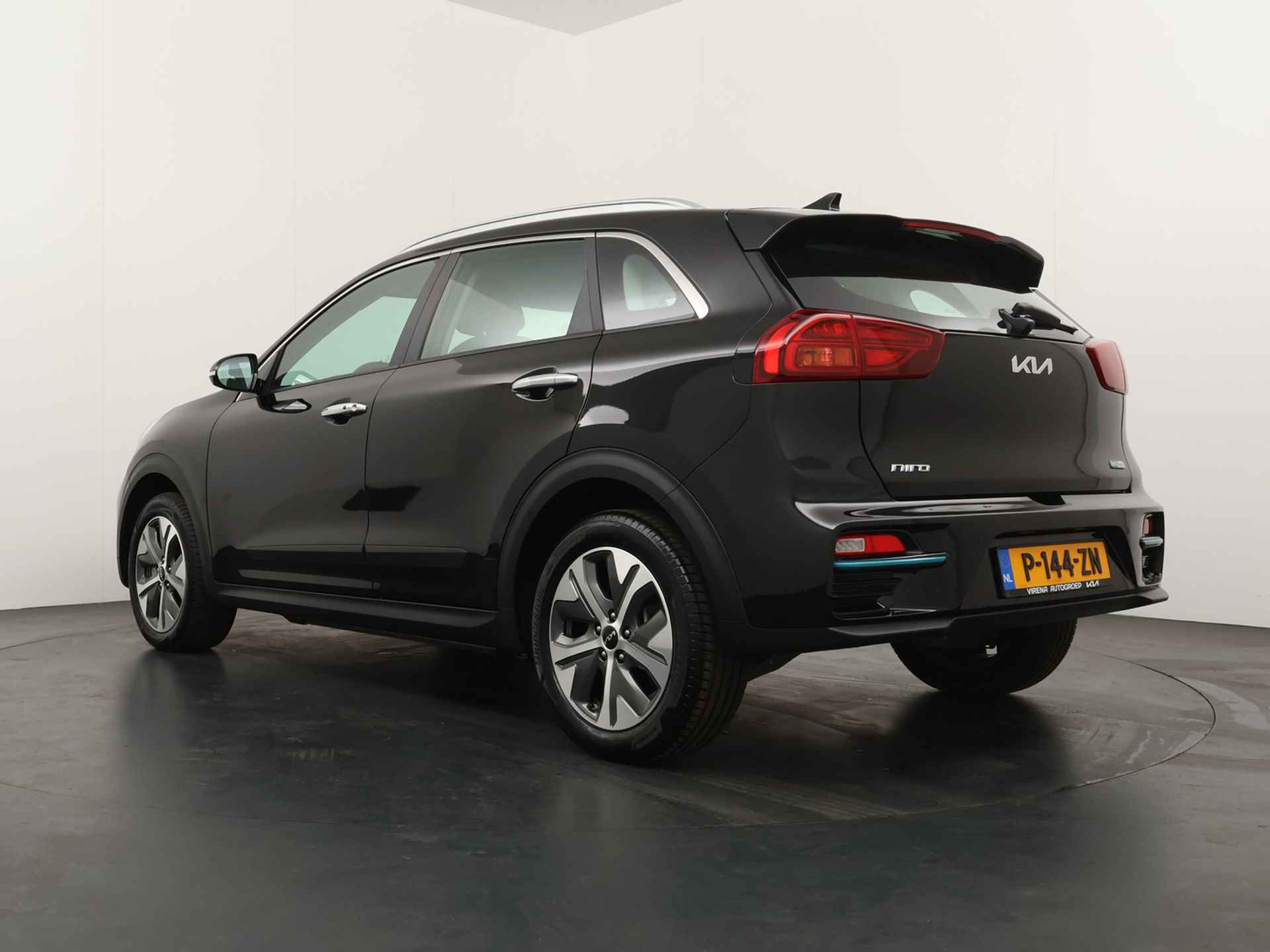 Kia e-Niro DynamicLine 64 kWh -  Apple CarPlay/Android Auto - Achteruitrijcamera - Adaptieve Cruise Control - Navigatie - Climate Control - Fabrieksgarantie tot 07-2029 - 6/45