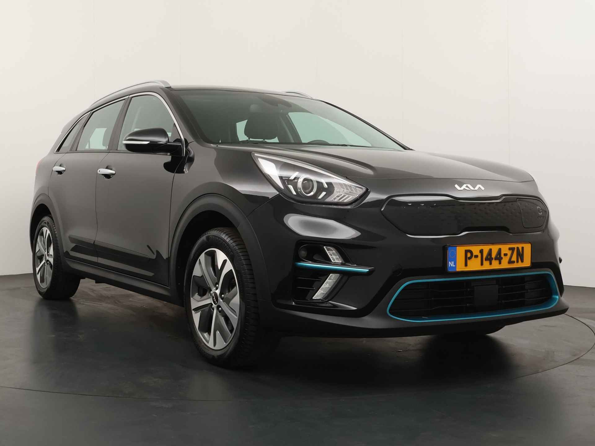 Kia e-Niro DynamicLine 64 kWh -  Apple CarPlay/Android Auto - Achteruitrijcamera - Adaptieve Cruise Control - Navigatie - Climate Control - Fabrieksgarantie tot 07-2029 - 12/45