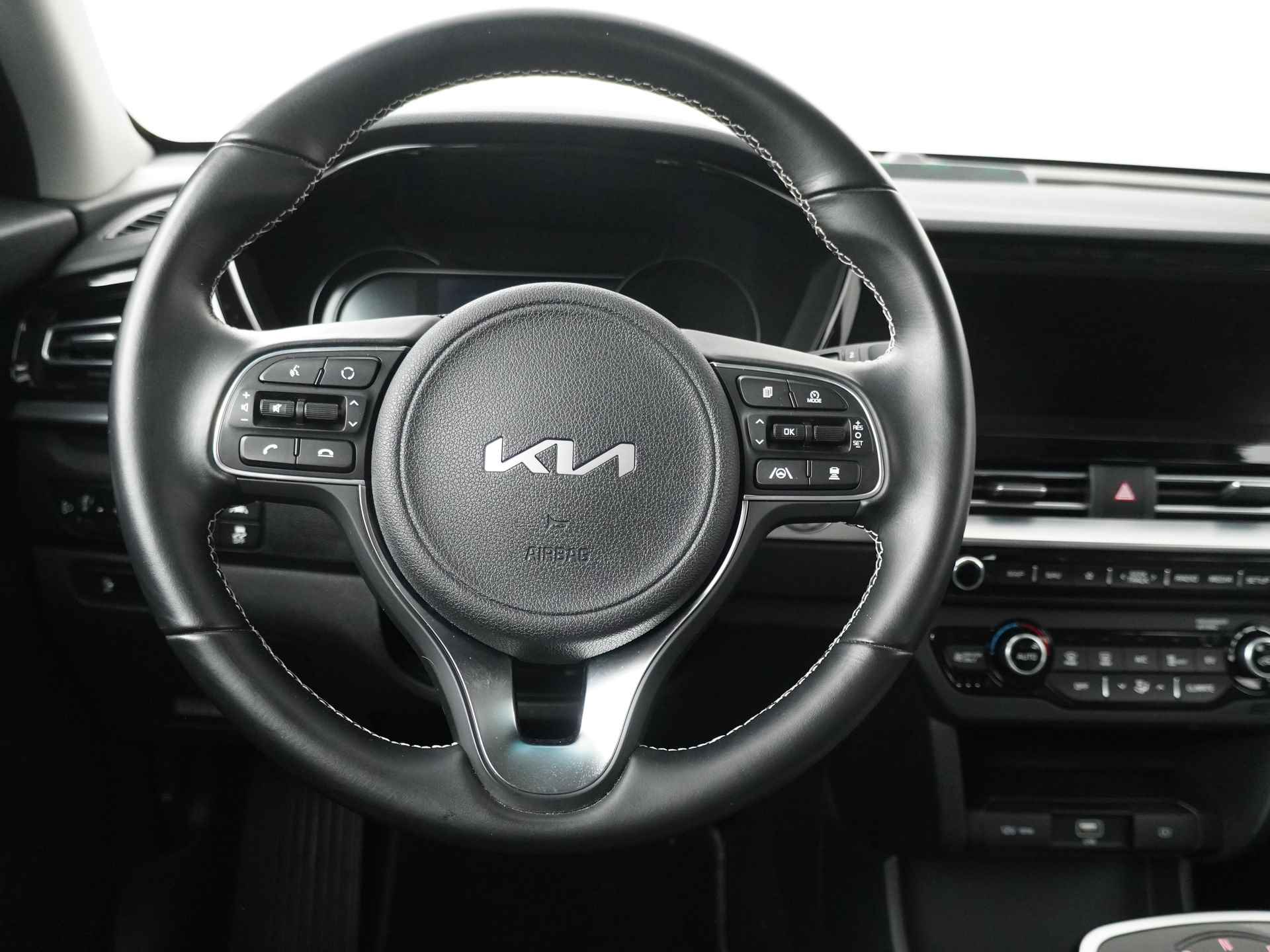 Kia e-Niro DynamicLine 64 kWh -  Apple CarPlay/Android Auto - Achteruitrijcamera - Adaptieve Cruise Control - Navigatie - Climate Control - Fabrieksgarantie tot 07-2029 - 38/45