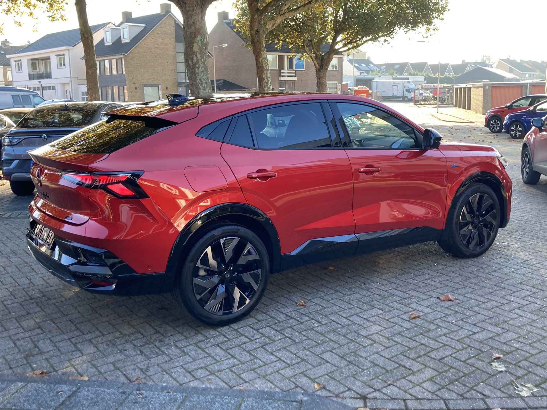 Renault Rafale 1.2 E-Tech Hybrid 200 esprit Alpine - Pack around view camera - Harman Kardon - Pack privilège -SolarBay® Panoramadak - Head-up display - 6/44