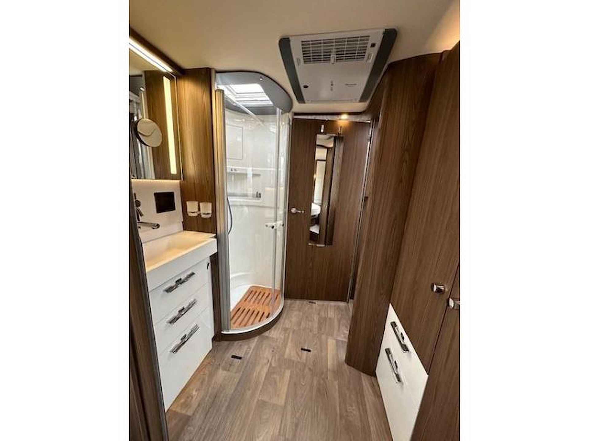 Hymer BML I 890 Automaat - 13/25