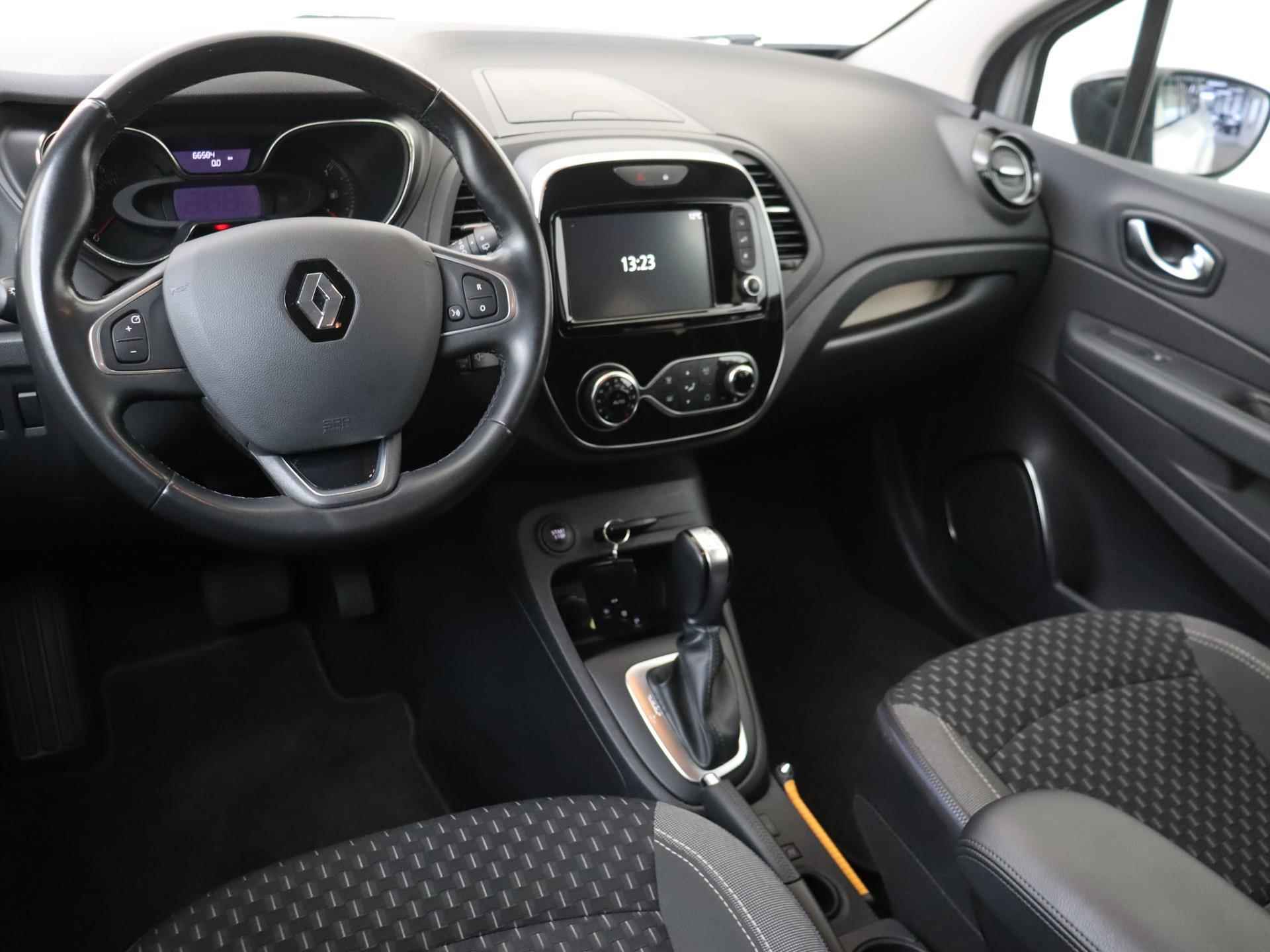 Renault Captur 1.3 TCe 150 PK Intens Navigatie / Climate Control / Cruise Control / Parkeersensoren Achter / Camera Achter / AUTOMAAT - 12/25