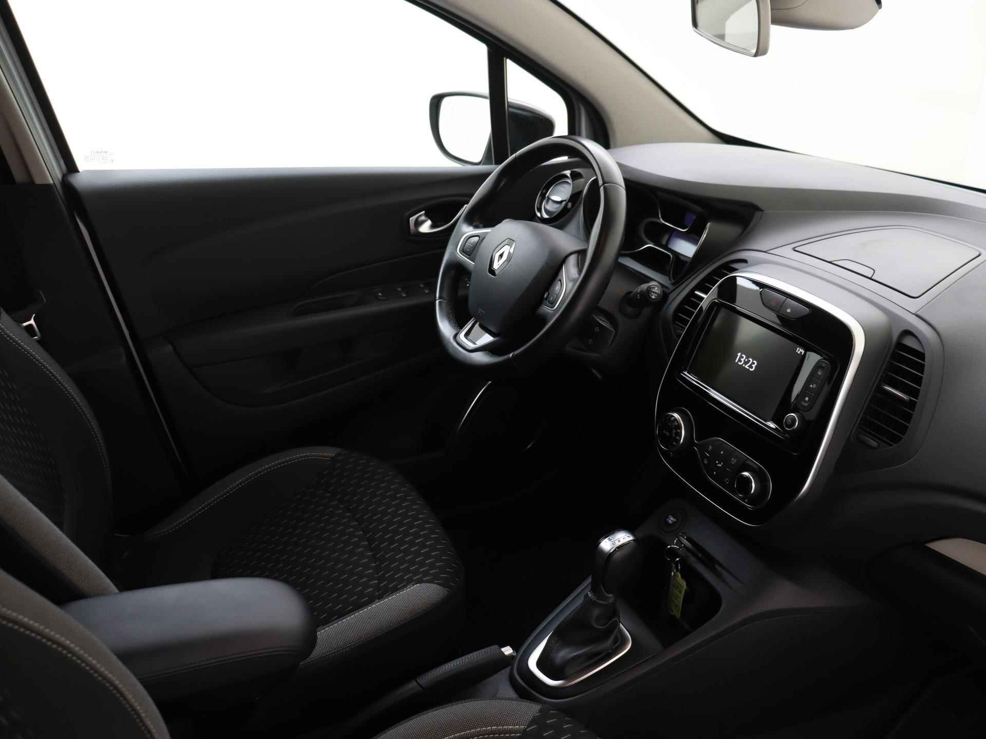 Renault Captur 1.3 TCe 150 PK Intens Navigatie / Climate Control / Cruise Control / Parkeersensoren Achter / Camera Achter / AUTOMAAT - 20/25