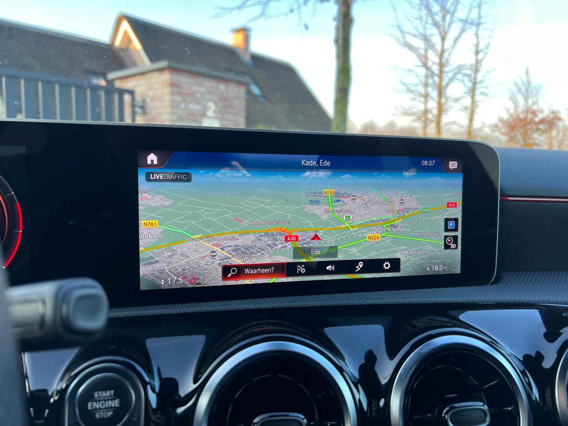 Mercedes-Benz A-klasse 180 Business Solution AMG Widescreen | Stoelverwarming | Camera | NL-Auto | - 25/41