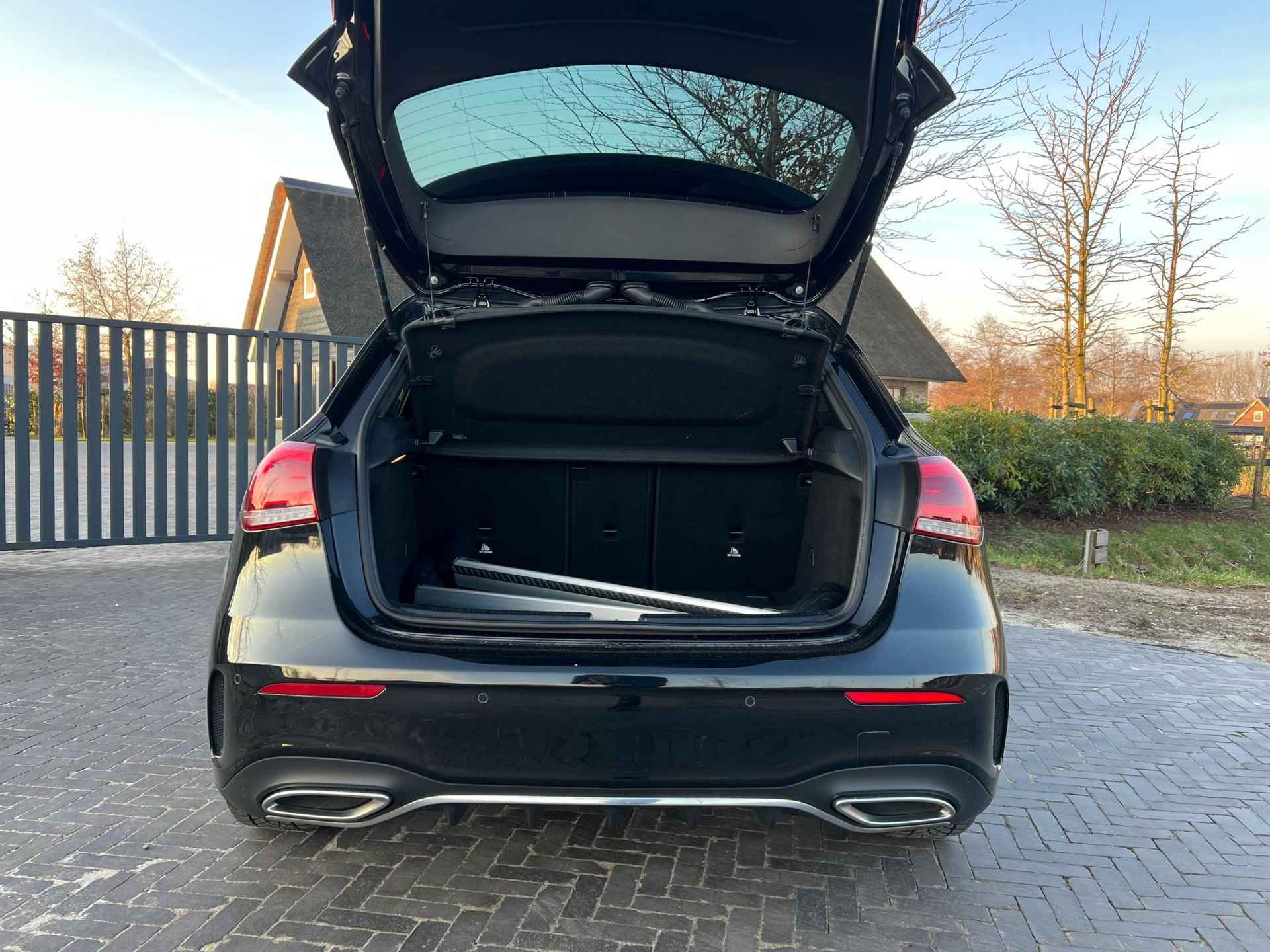 Mercedes-Benz A-klasse 180 Business Solution AMG Widescreen | Stoelverwarming | Camera | NL-Auto | - 40/41