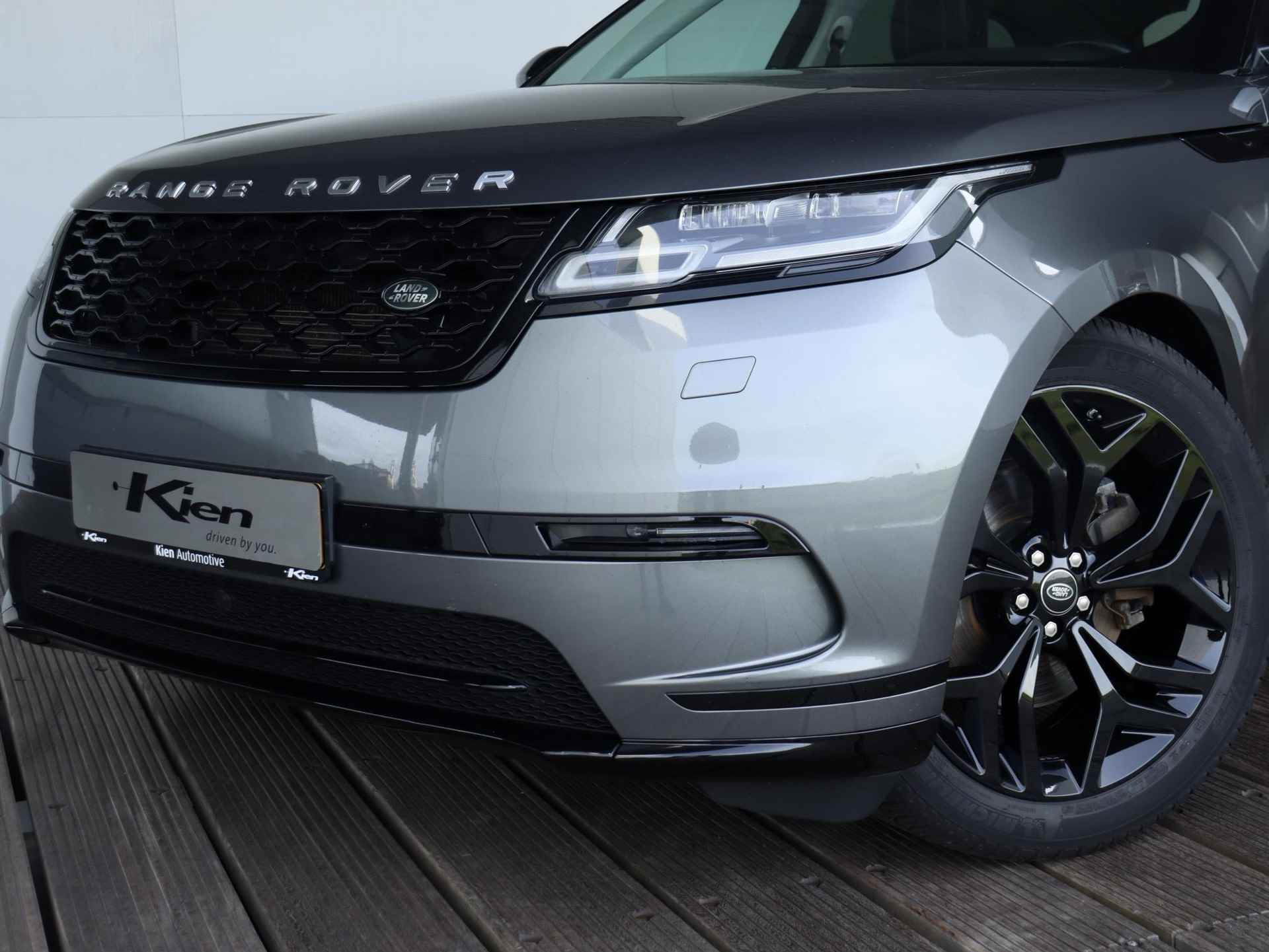 Range Rover Velar 3.0 V6 AWD S | Navi | Pano-dak | Luchtvering | - 13/33