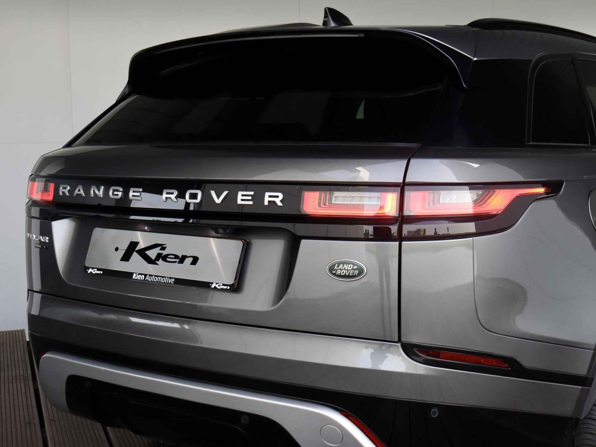 Range Rover Velar 3.0 V6 AWD S | Navi | Pano-dak | Luchtvering | - 14/33