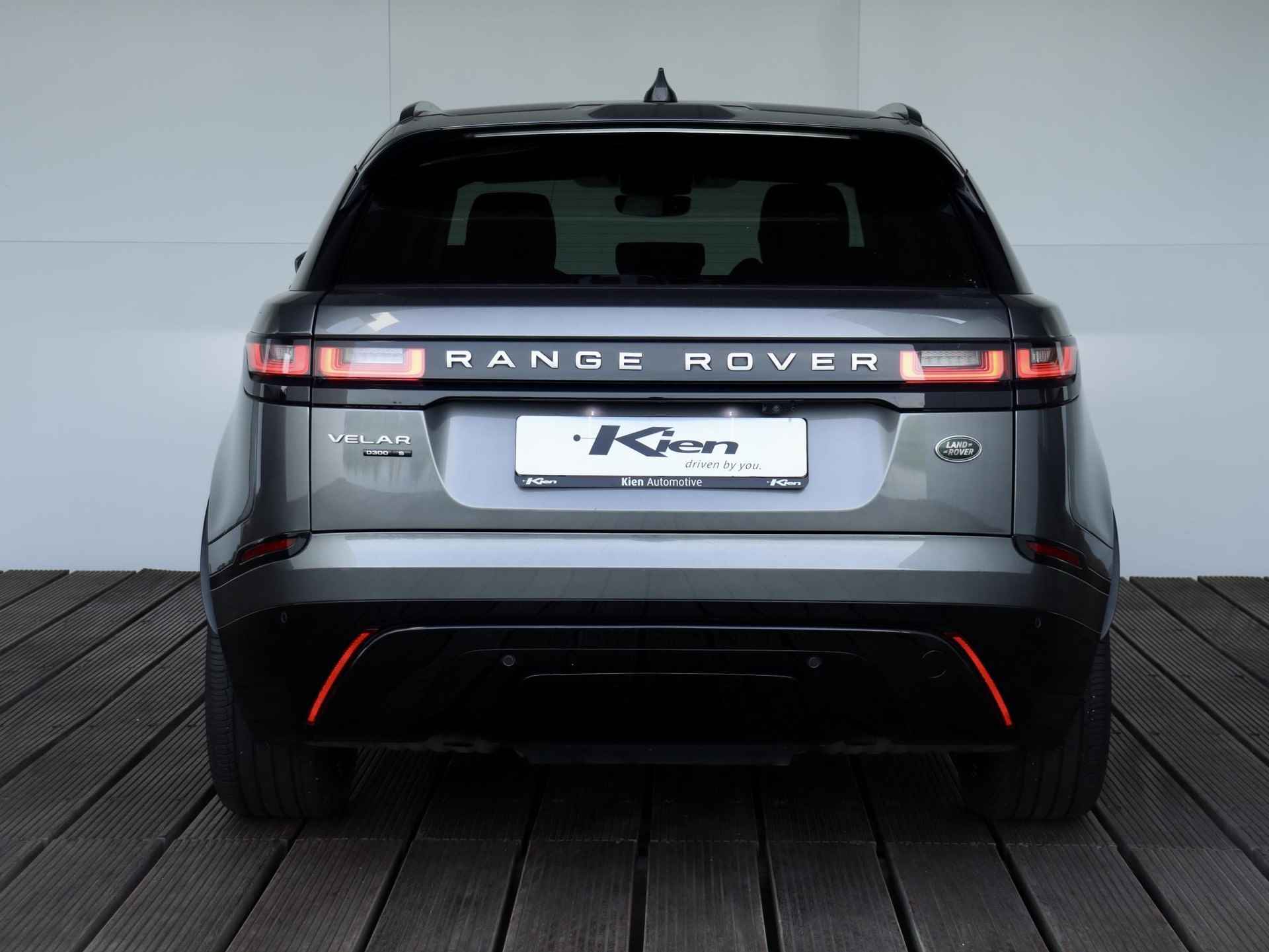 Range Rover Velar 3.0 V6 AWD S | Navi | Pano-dak | Luchtvering | - 29/33