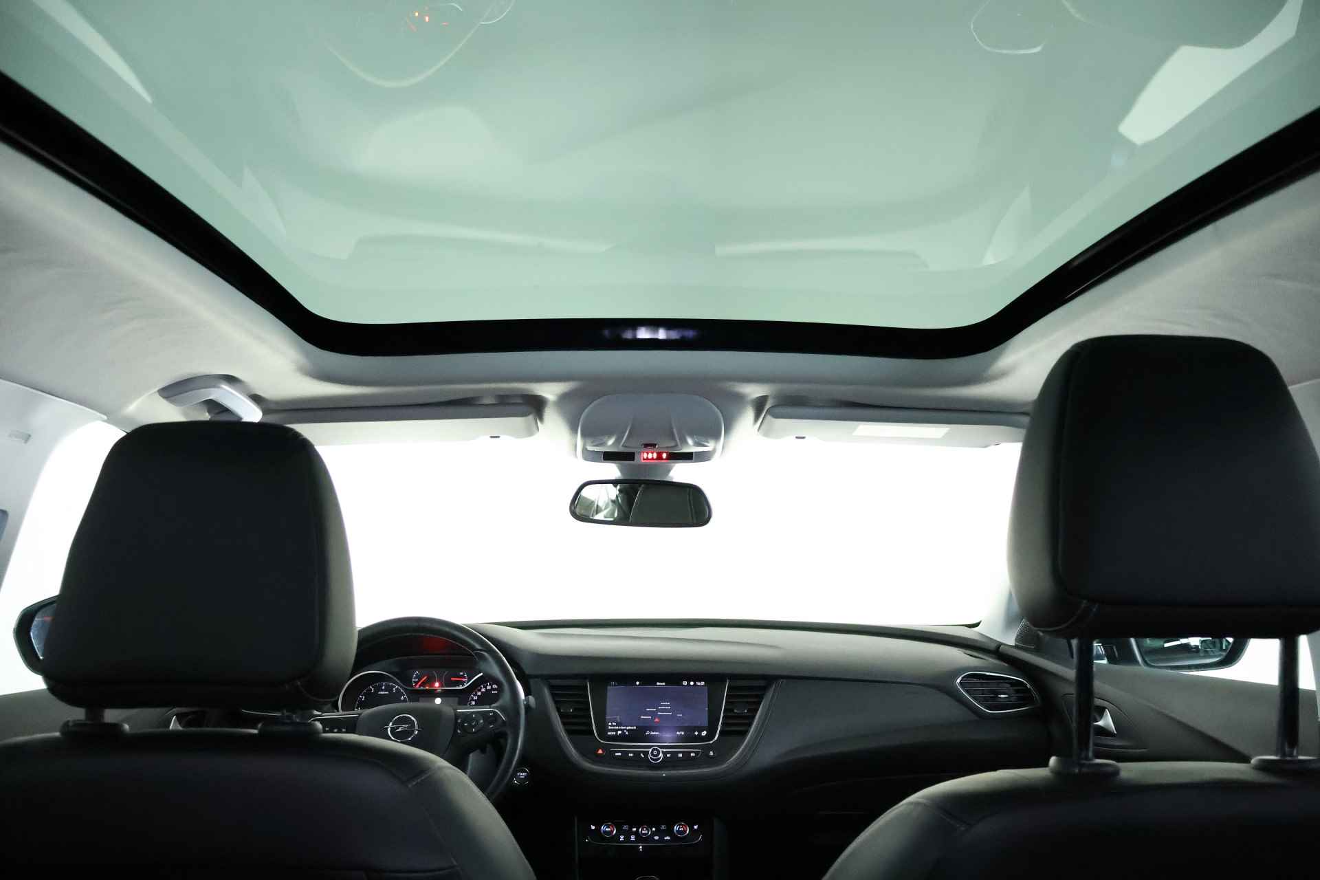 Opel Grandland X 1.2 Turbo Innovation / Panorama / Navi / LED / CarPlay / Clima - 9/28