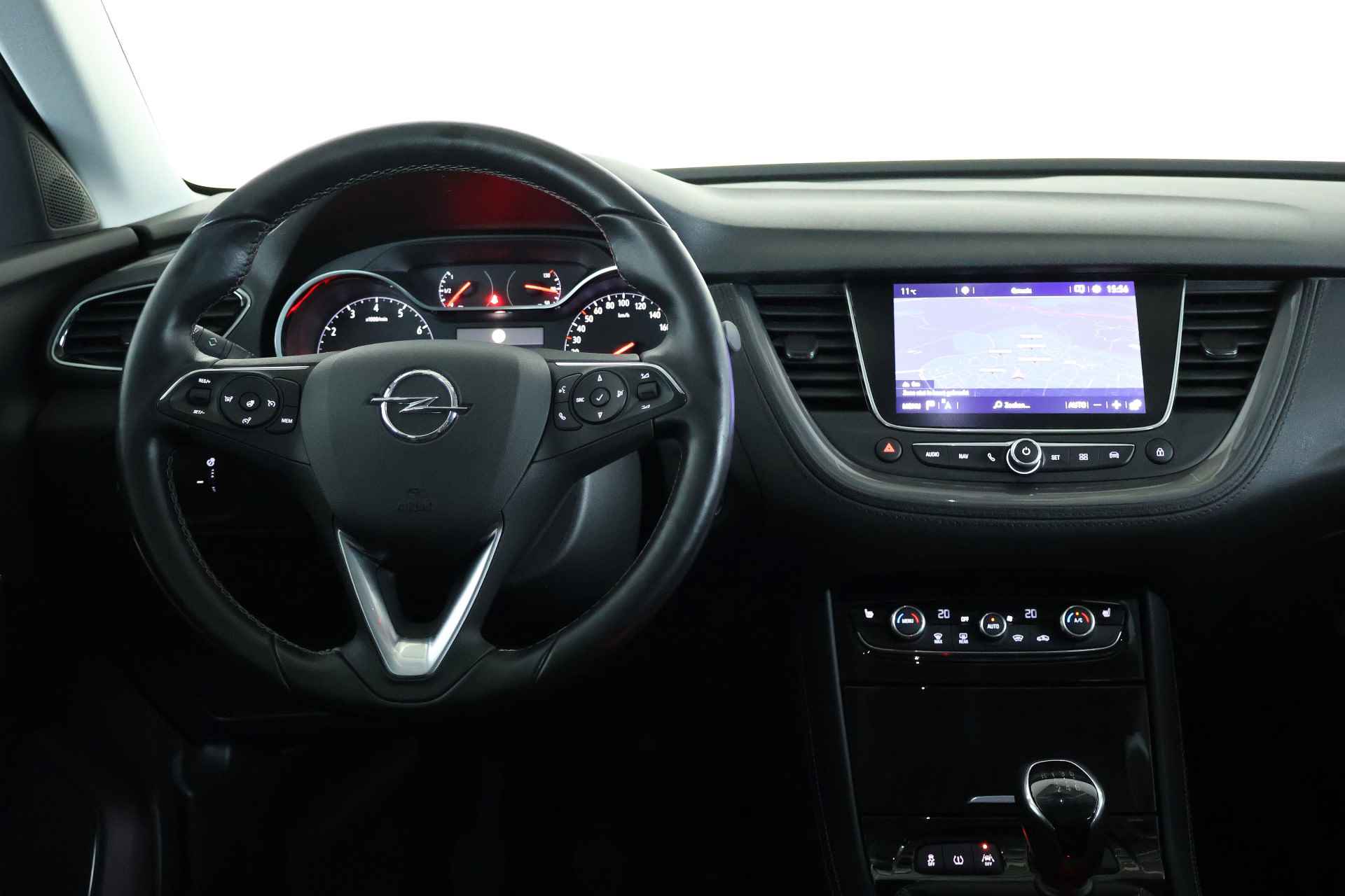 Opel Grandland X 1.2 Turbo Innovation / Panorama / Navi / LED / CarPlay / Clima - 15/28