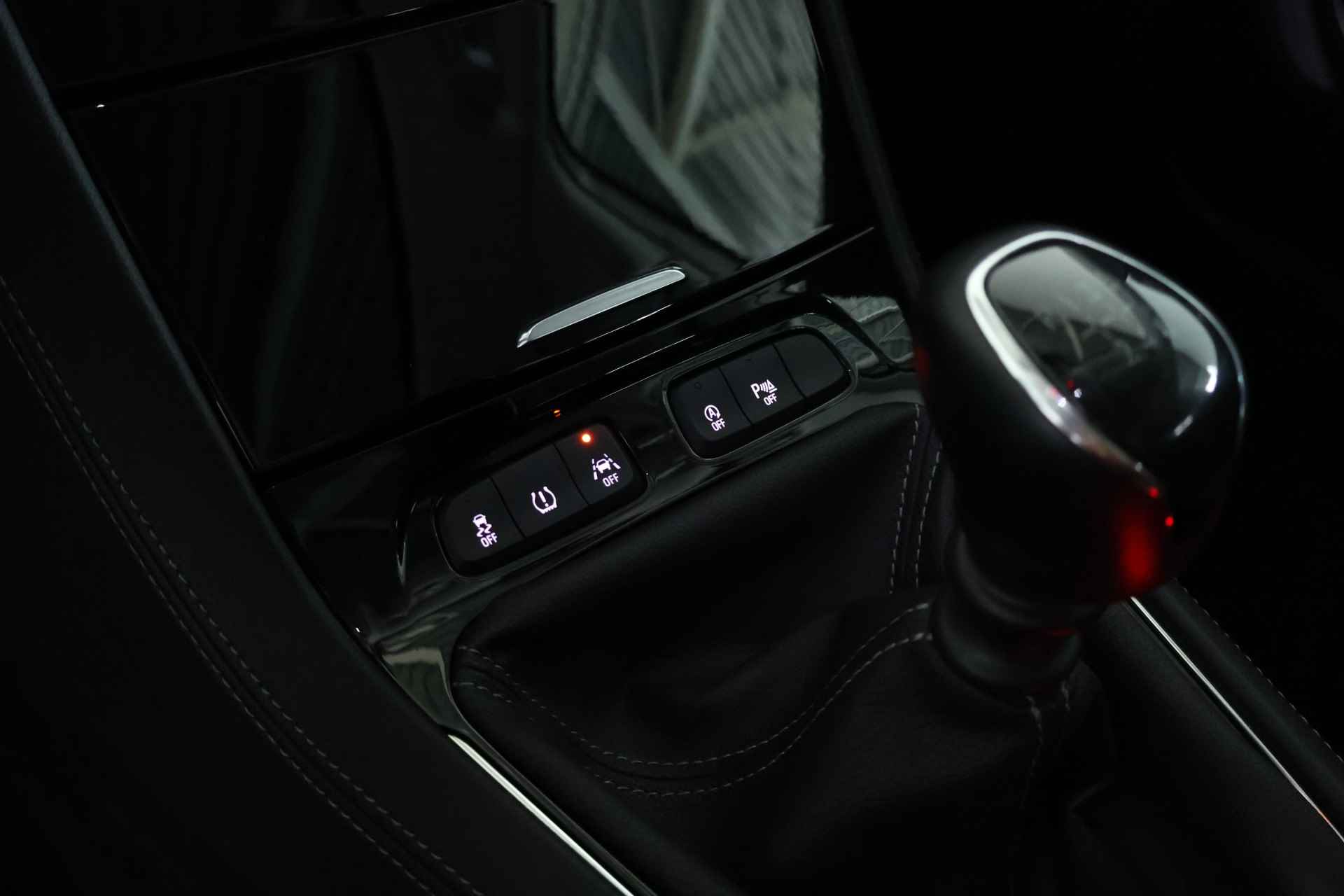 Opel Grandland X 1.2 Turbo Innovation / Panorama / Navi / LED / CarPlay / Clima - 18/28