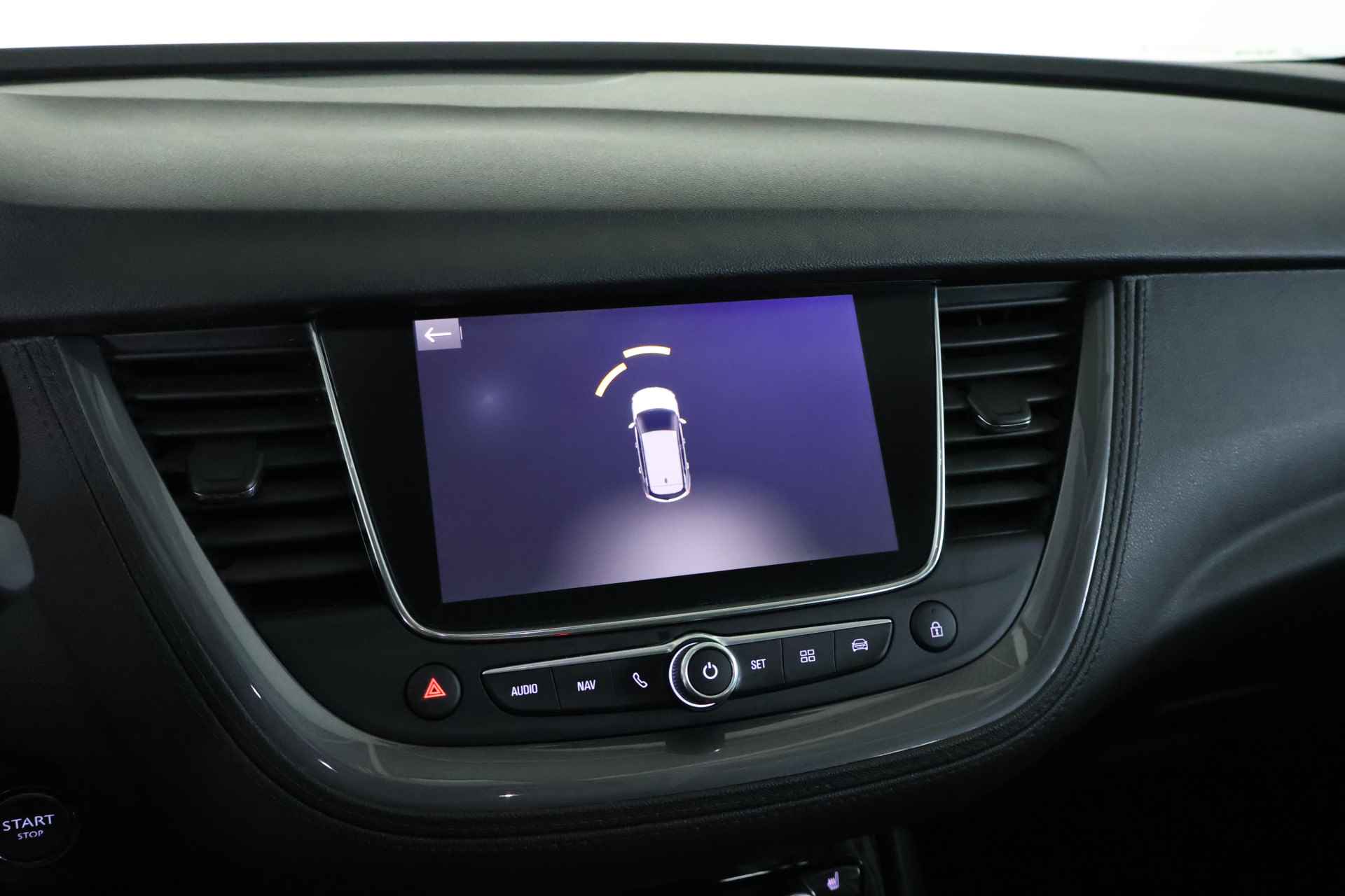 Opel Grandland X 1.2 Turbo Innovation / Panorama / Navi / LED / CarPlay / Clima - 23/28