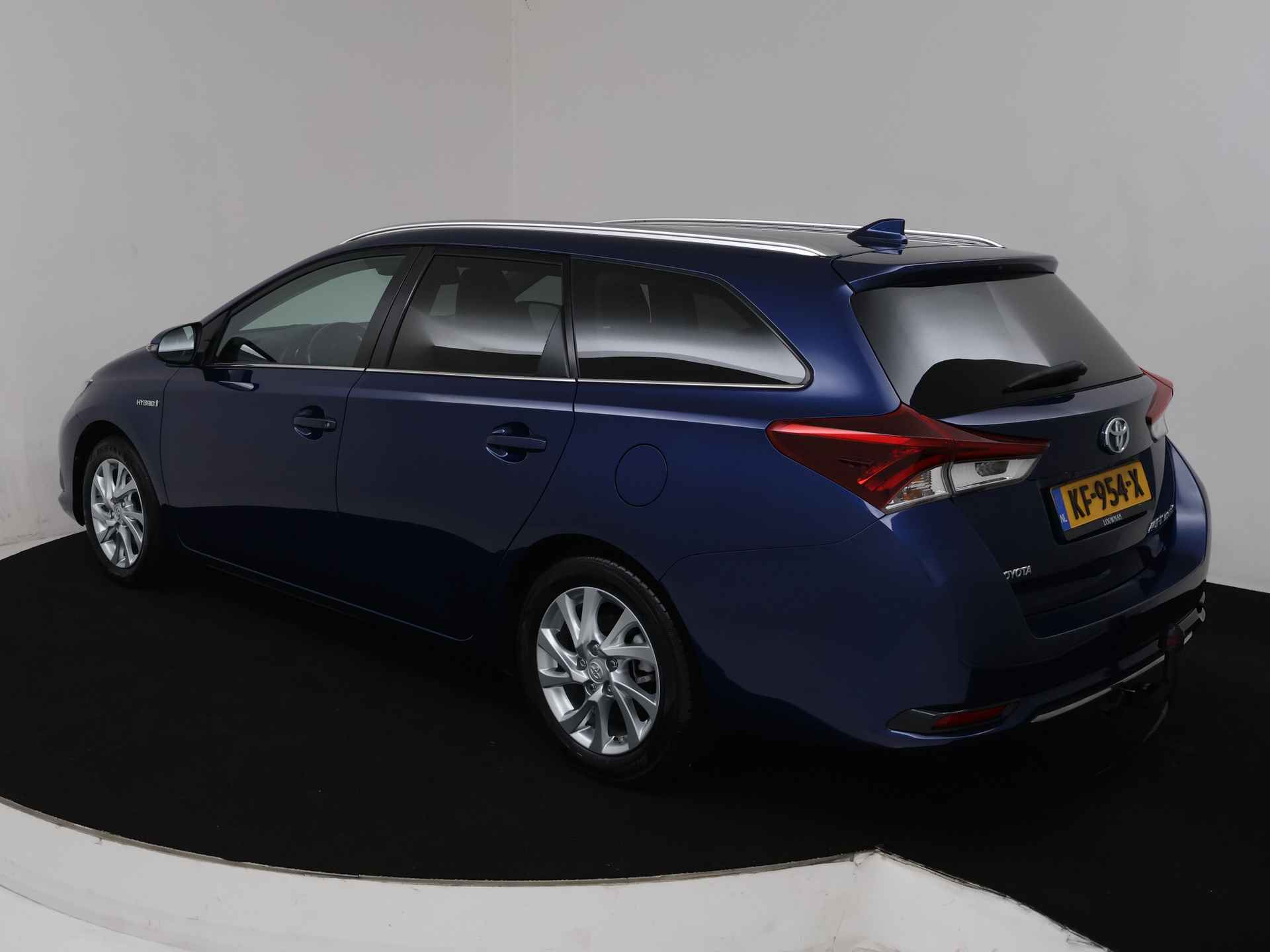 Toyota Auris Touring Sports 1.8 Hybrid Dynamic | Trekhaak | Camera | LM velgen | Climate Control | - 16/41