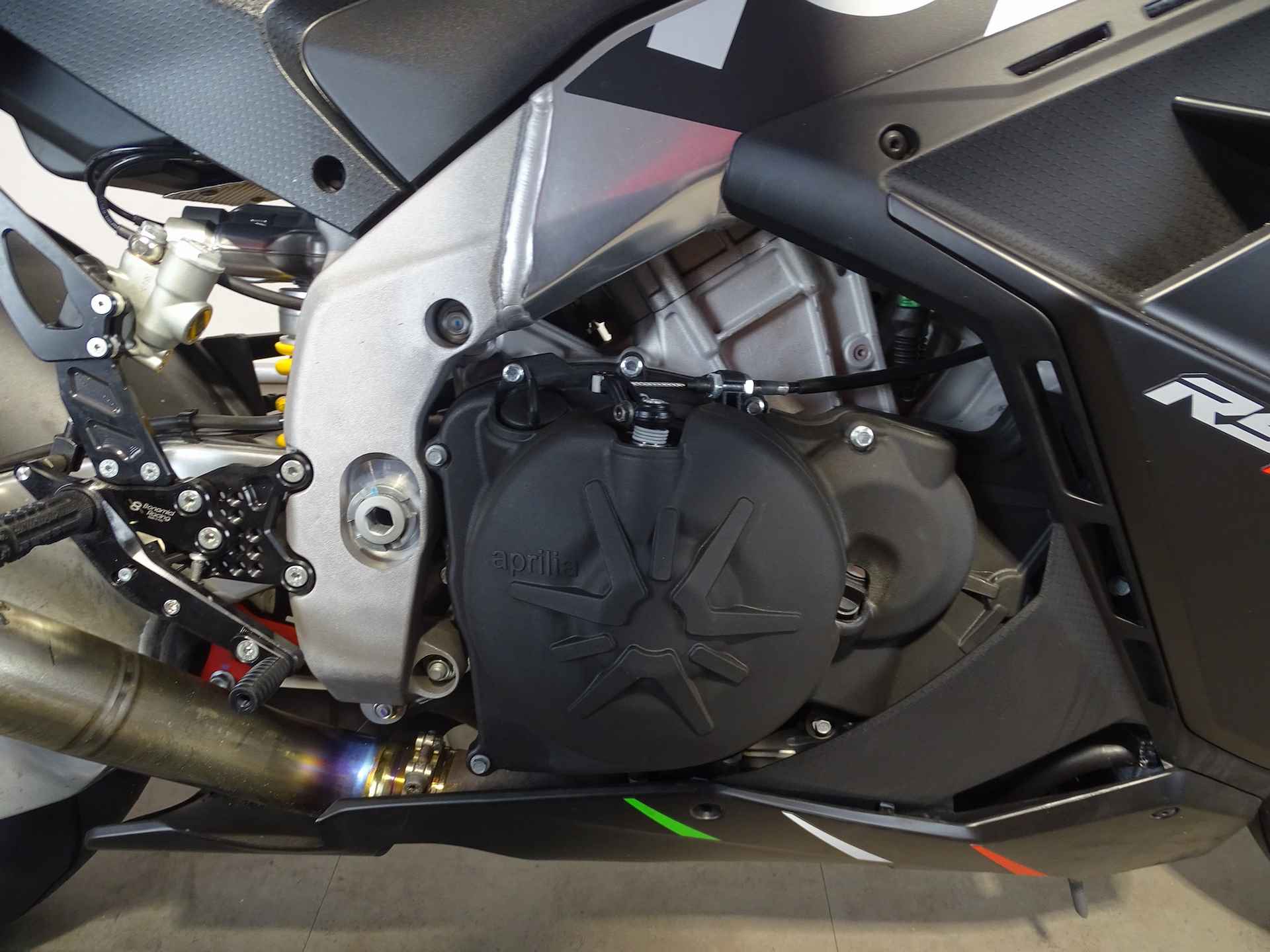 Aprilia RSV 4 1100 FACTORY - 6/11