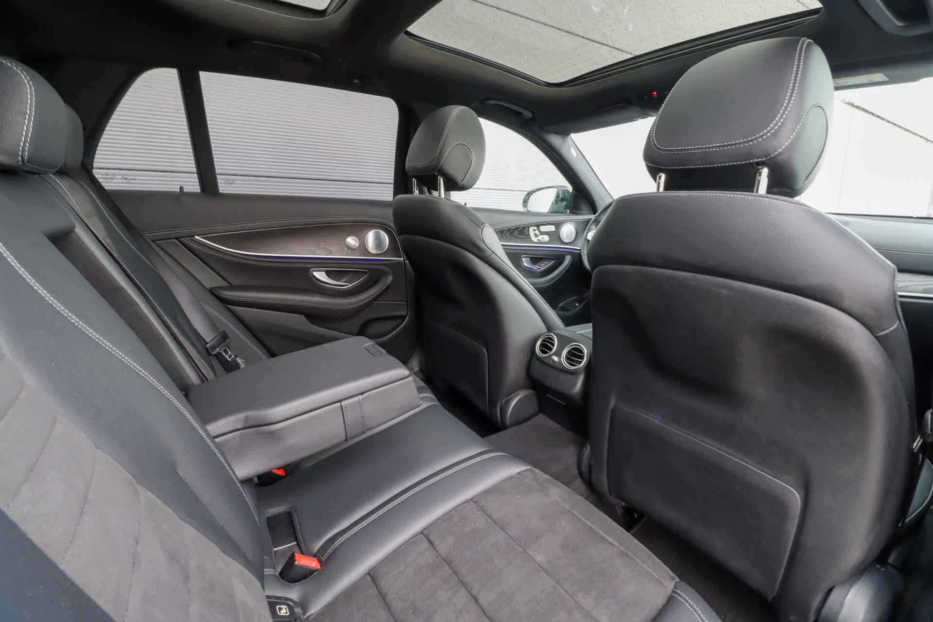 Mercedes-Benz E-klasse Estate 300 de Business Solution AMG | PHEV | Panoramadak | Rijklaarprijs - incl.garantie - 7/48