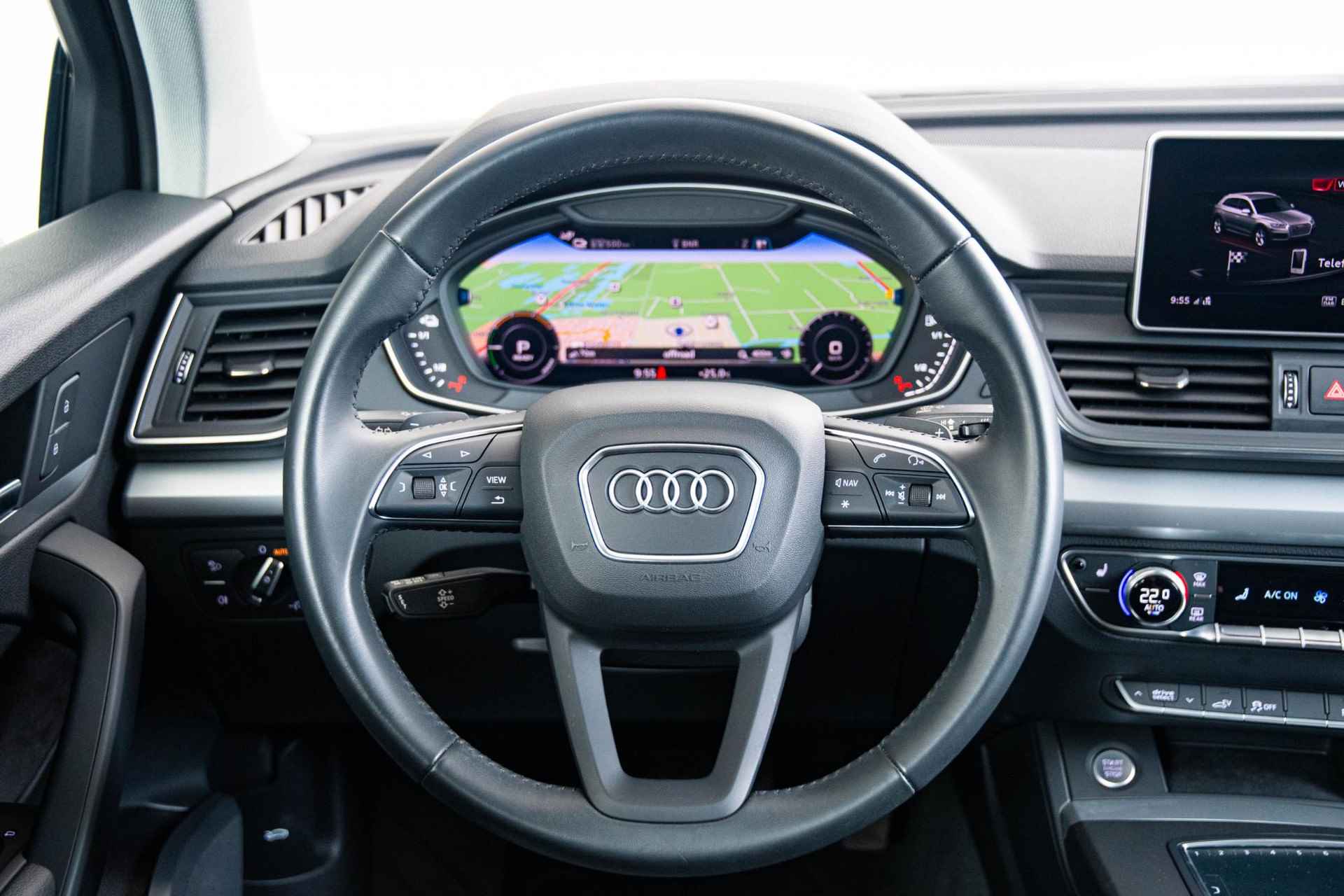 Audi Q5 50 TFSI e quattro S edition Trekhaak - Panoramadak - MMI Navi Plus - Audi Soundsystem - Stoelverwarming - Cruise Control - Comfortsleutel - Parkeerhulp met Camera - 60/66