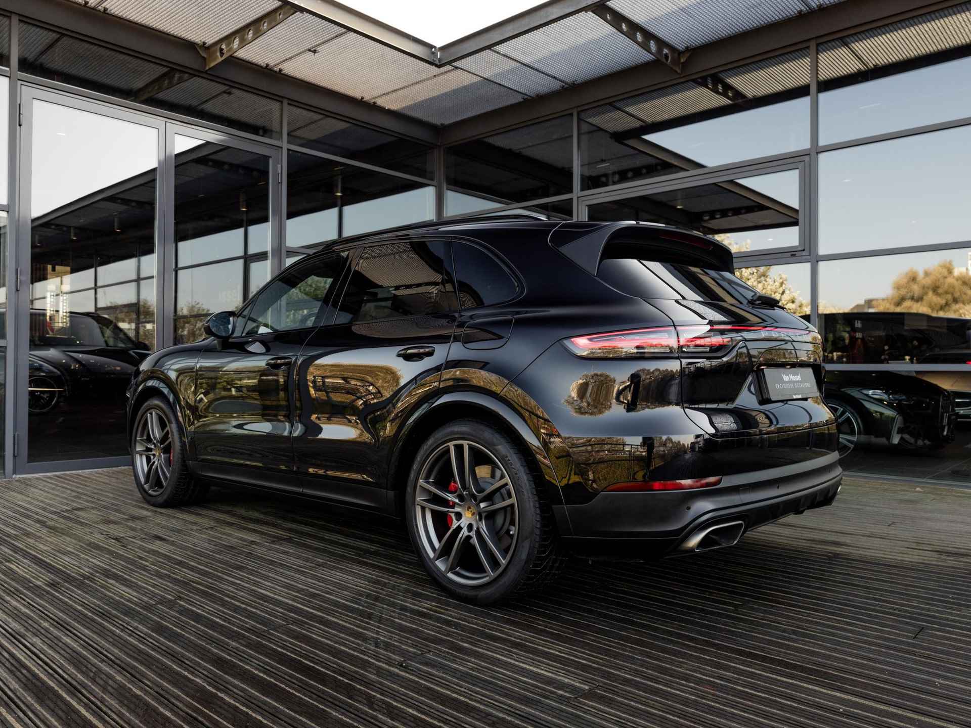 Porsche Cayenne 3.0 E-Hybrid | SPORTCHRONO | 18-WEG STOELEN | PDLS + | PASM LUCHTVERING | ADAPTIEVE CRUISE CONTROL | NACHTZICHT | 360 CAMERA | PANORAMA/SCHUIF-KANTELDAK | APPLE CARPLAY | SFEERVERLICHTING | NL AUTO | - 53/55