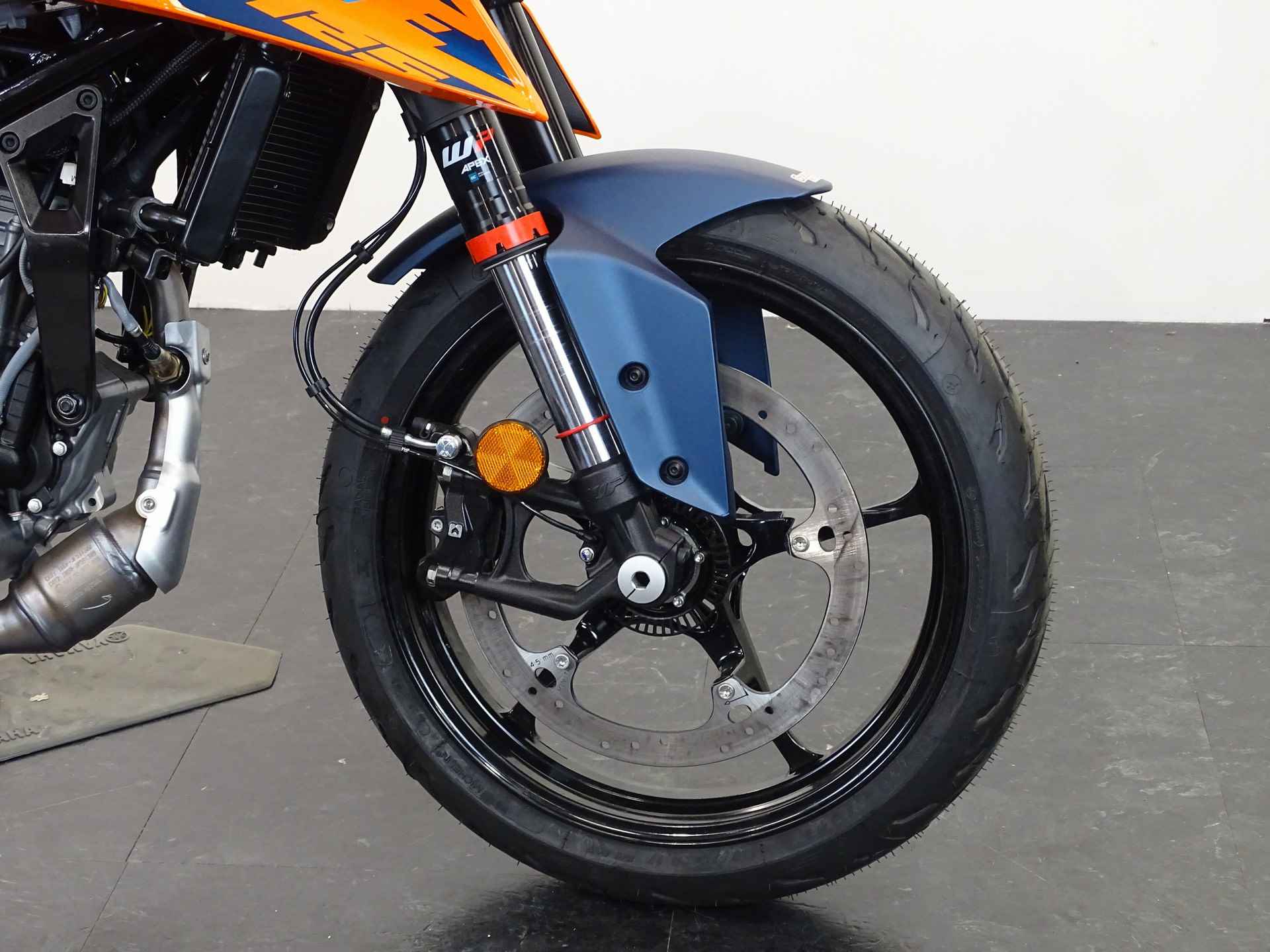 KTM 125 DUKE - 2/11