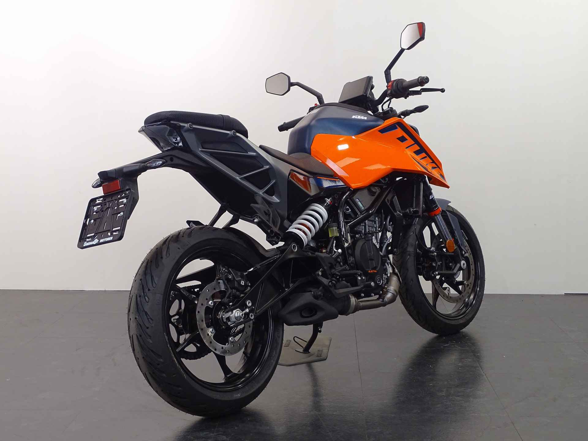 KTM 125 DUKE - 10/11