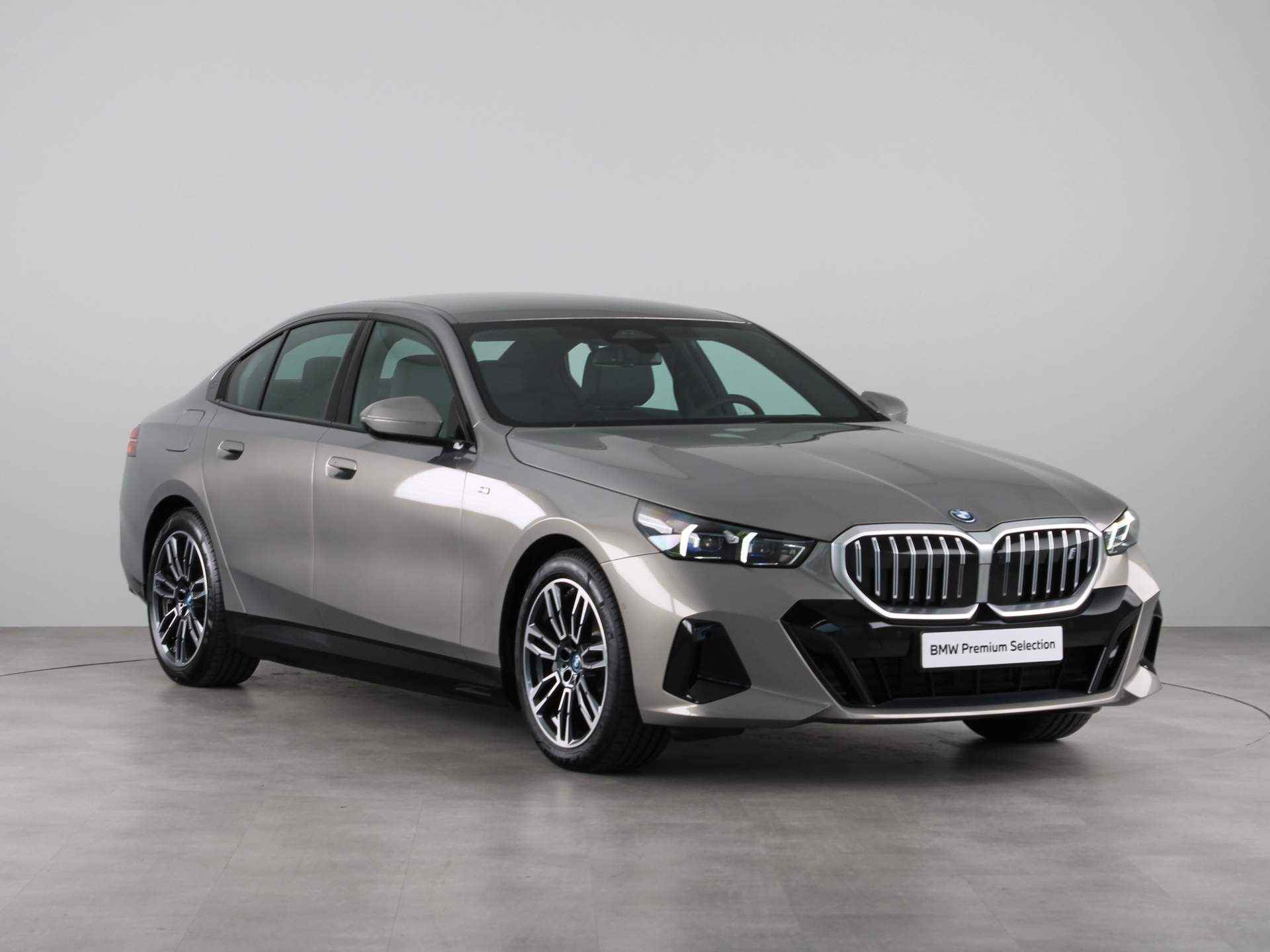 BMW i5 eDrive40 Sedan M Sportpakket - 8/26