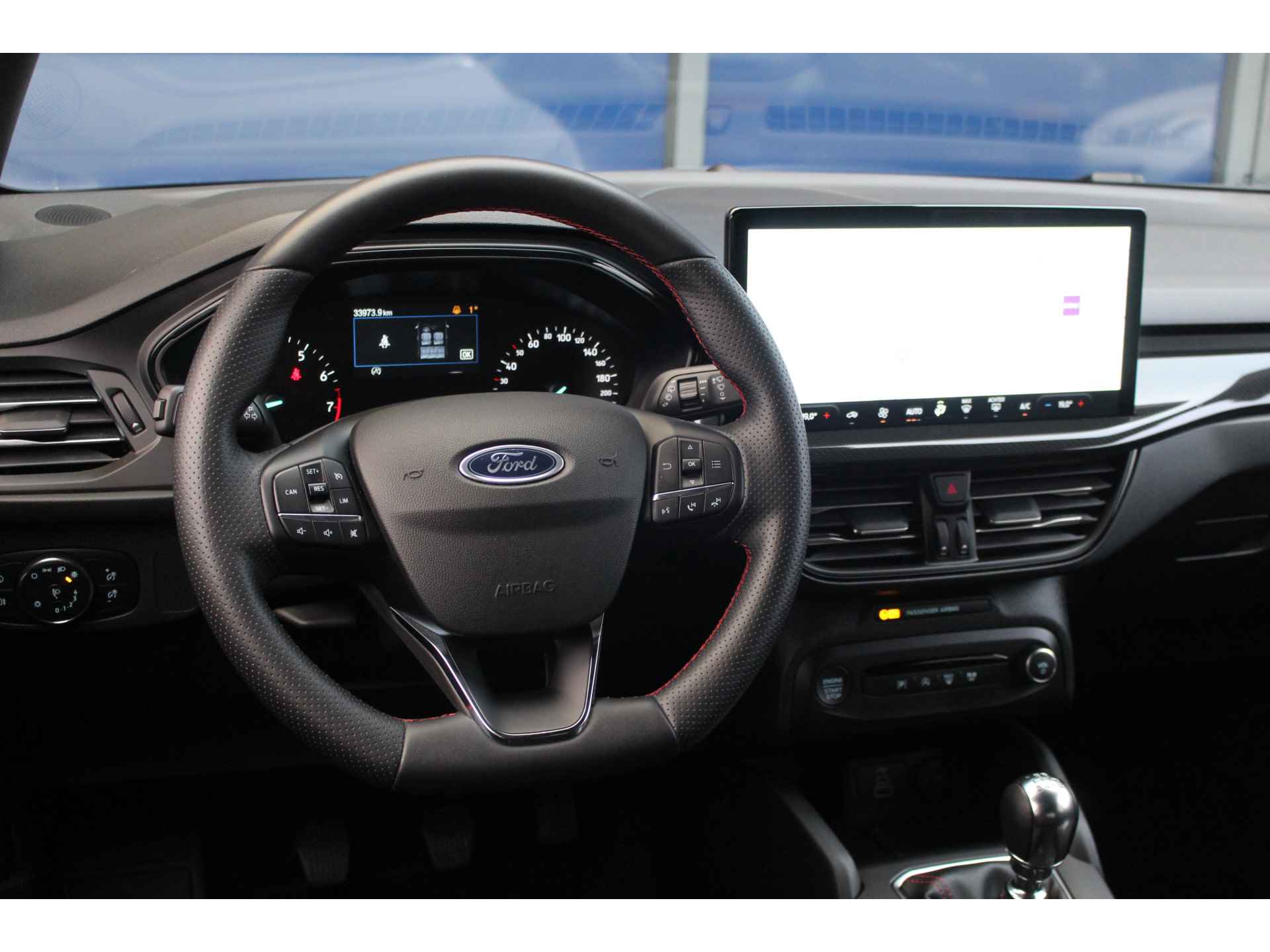 Ford Focus 1.0 EcoBoost Hybrid ST-Line | LED | Climate & Cruise C. | Navi | Privacy Glass | 17" LMV | - 3/40