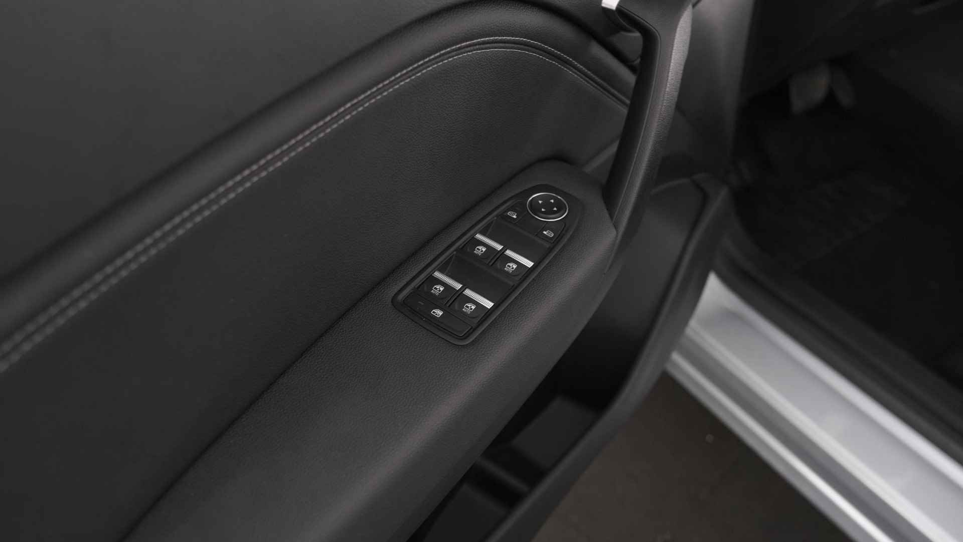 Renault Captur Mild Hybrid 140 EDC Techno | Camera | Navigatie | Apple Carplay | Parkeersensoren - 23/75