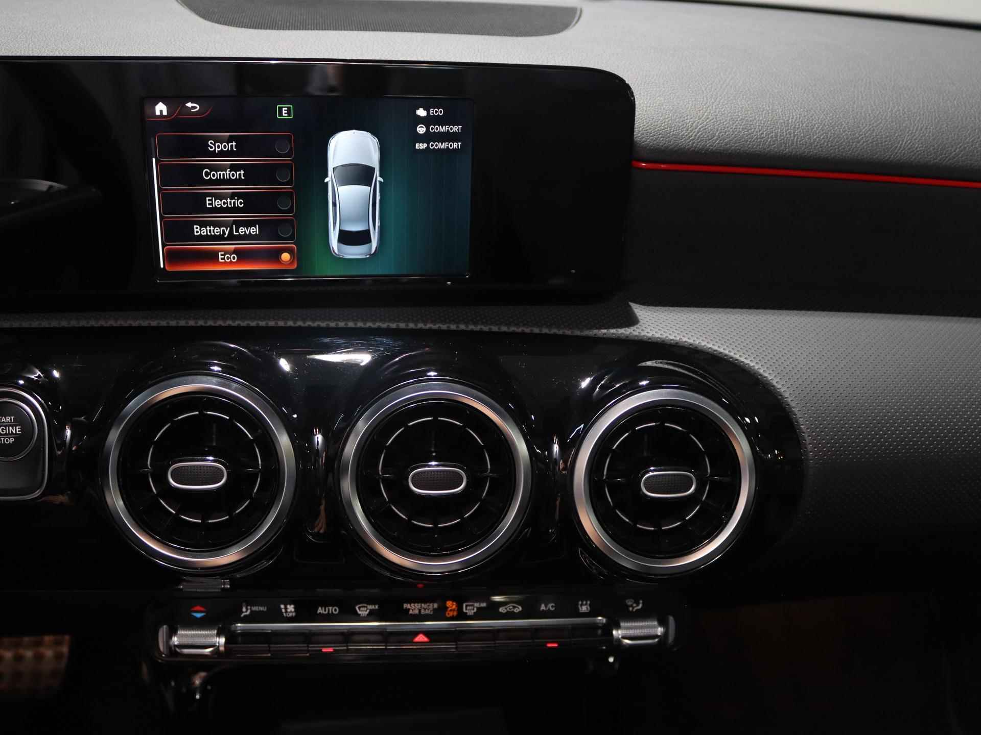 Mercedes-Benz A-klasse Limousine 250 e AMG | Apple Carplay | Stoelverwarming | DAB+ Radio | High-Performance LED | - 17/21