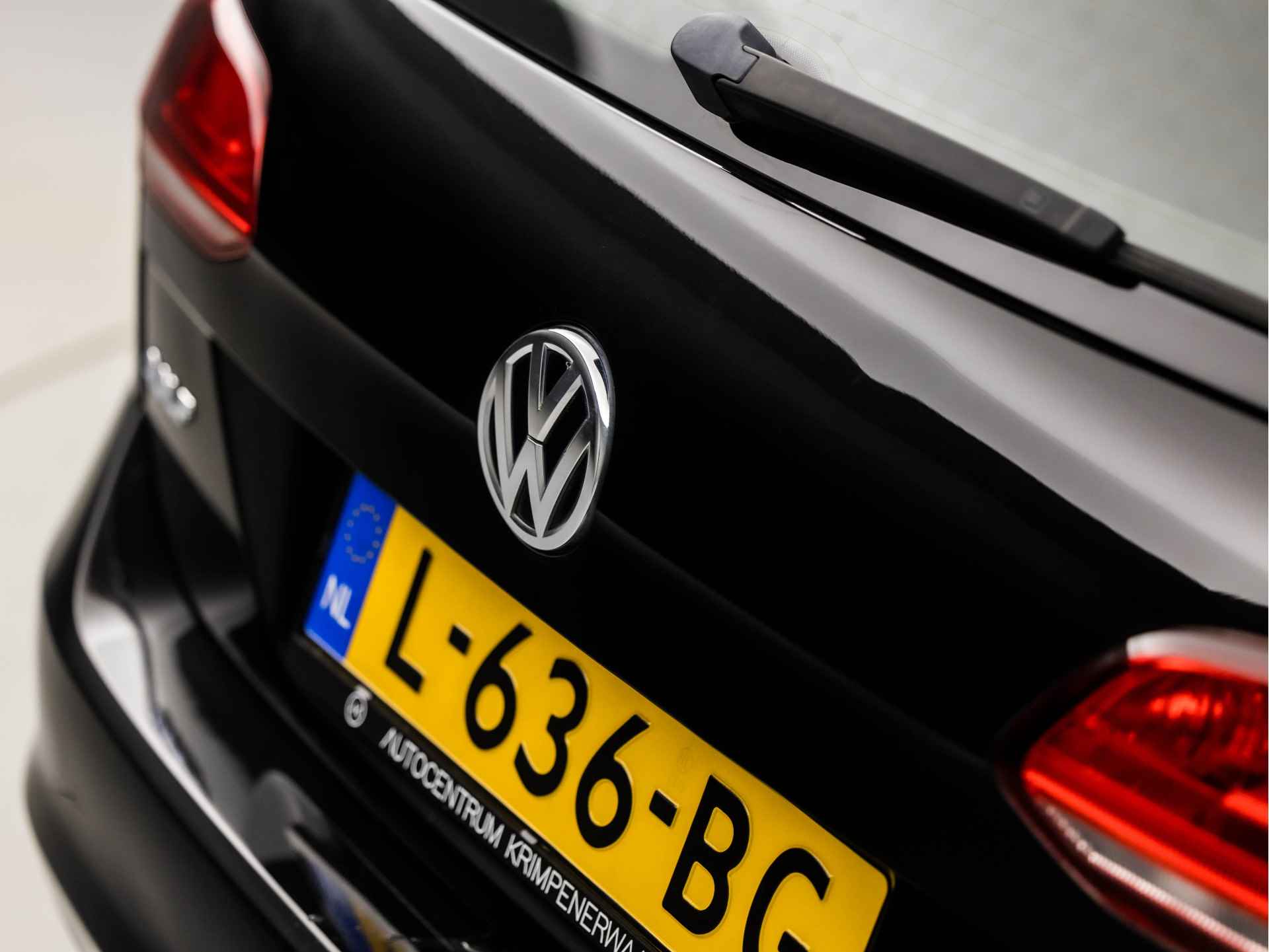 Volkswagen GOLF Variant 1.2 TSI Sportline (SCHERM, CLIMATE, ELEK PAKKET, SPORTSTOELEN, BLUETOOTH, NIEUWE APK, ARMSTEUN, NIEUWSTAAT) - 20/34