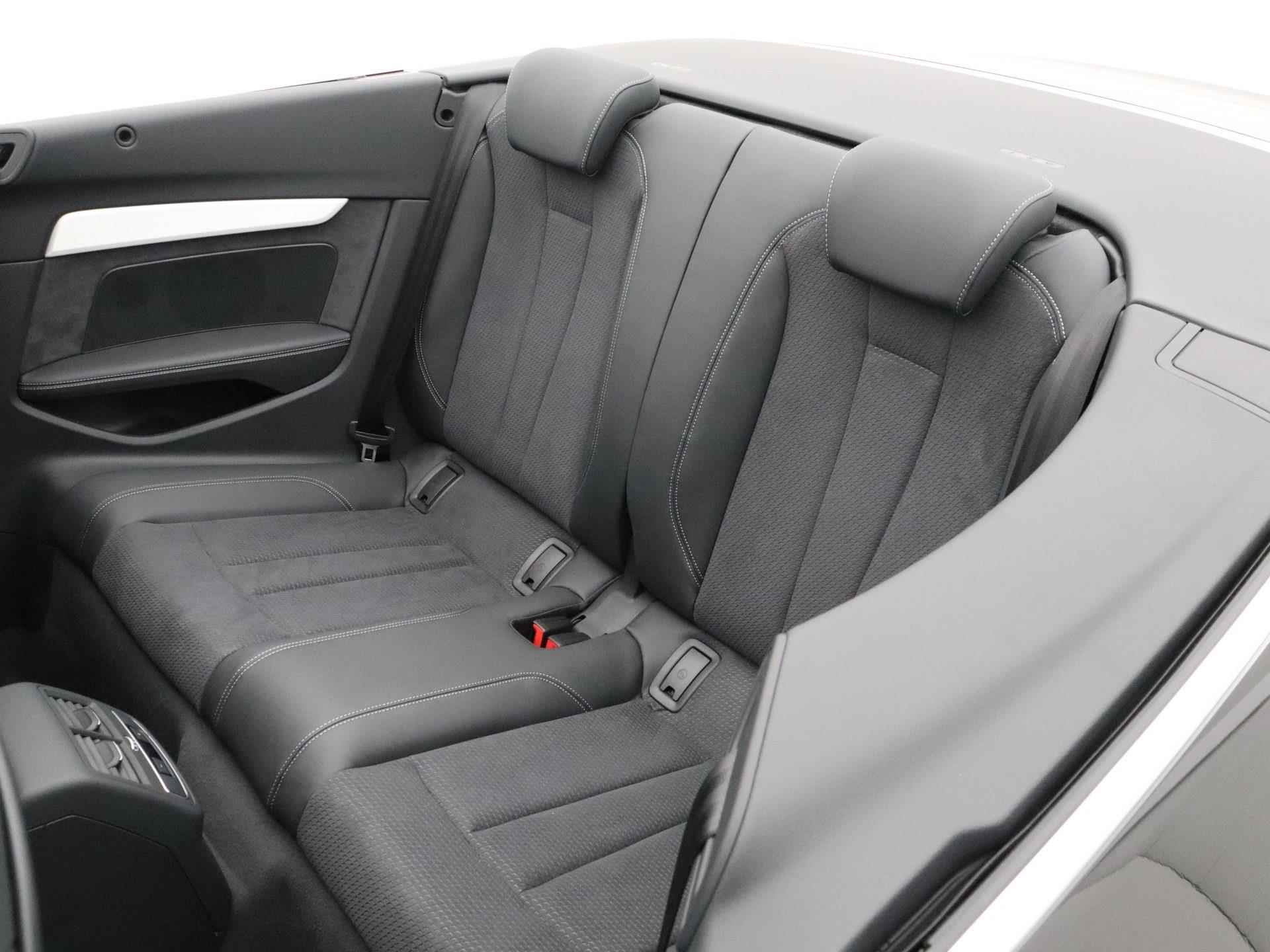 Audi A5 Cabriolet S Edition 40 TFSI 204 pk | Elektr. stoelen geheugen | Hoofdruimteverwarming | Keyless | Rode remzadels | Parkeerassistent | Afgevlakt stuurwiel | Ambiente lichtpakket - 14/44